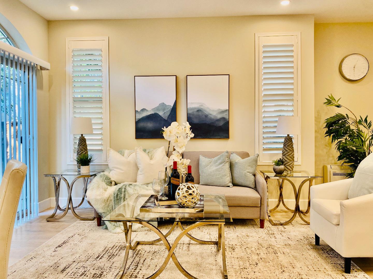 Neighborhood Neighborhood-106