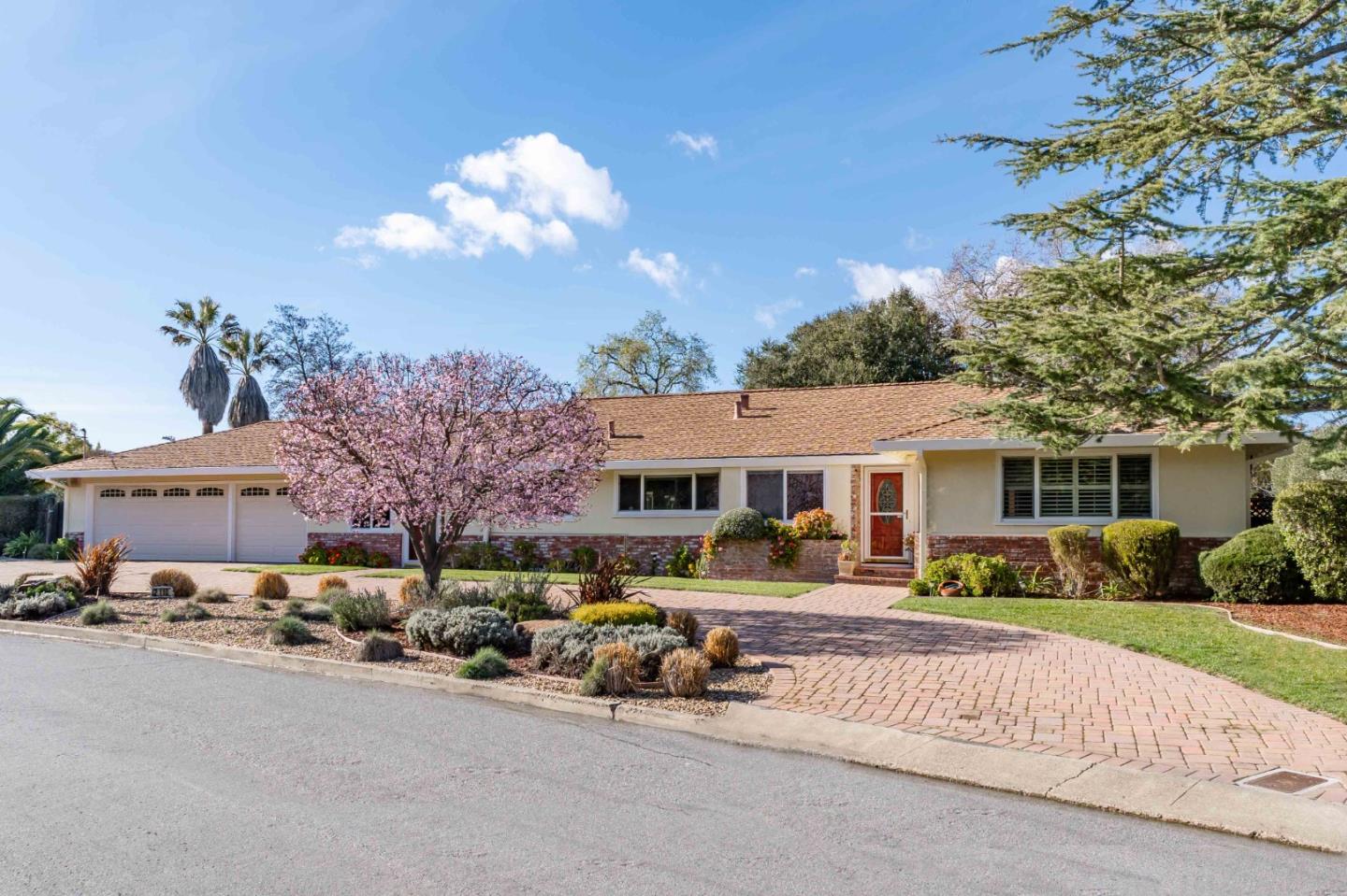 Neighborhood Neighborhood-8