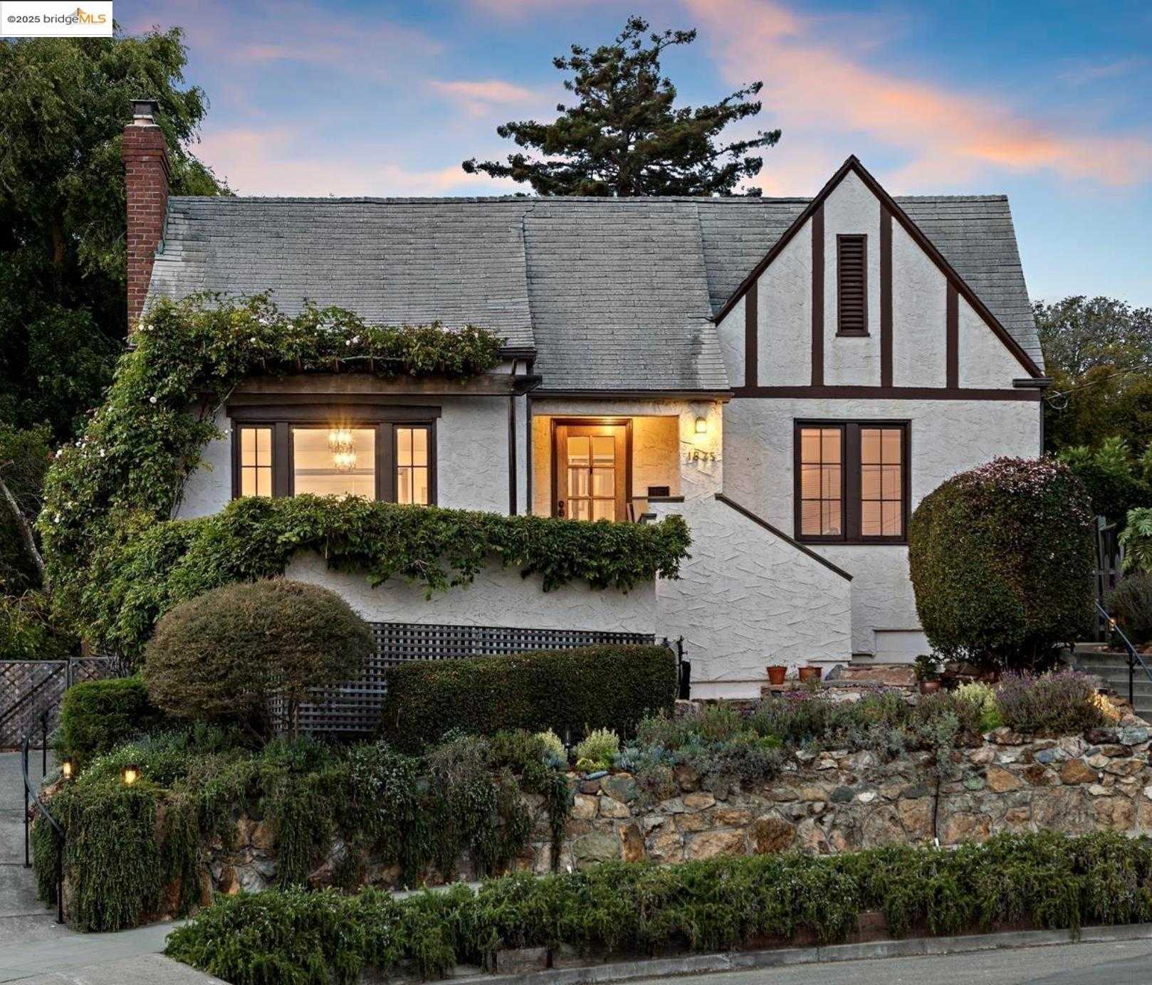 Neighborhood Neighborhood-29