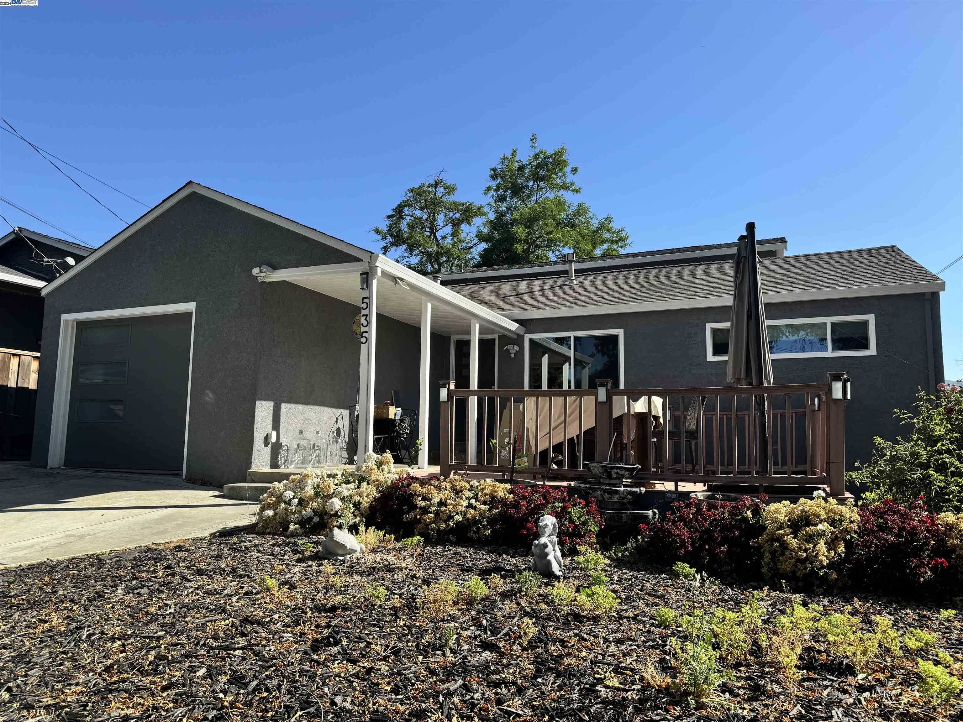 Neighborhood Neighborhood-15