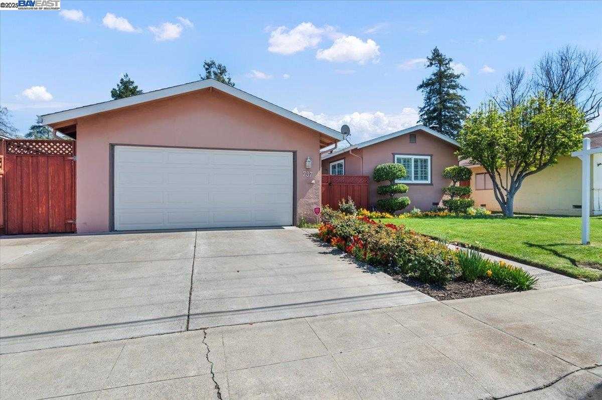 Neighborhood Neighborhood-33