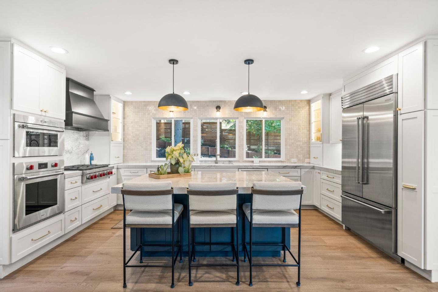 Neighborhood Neighborhood-10