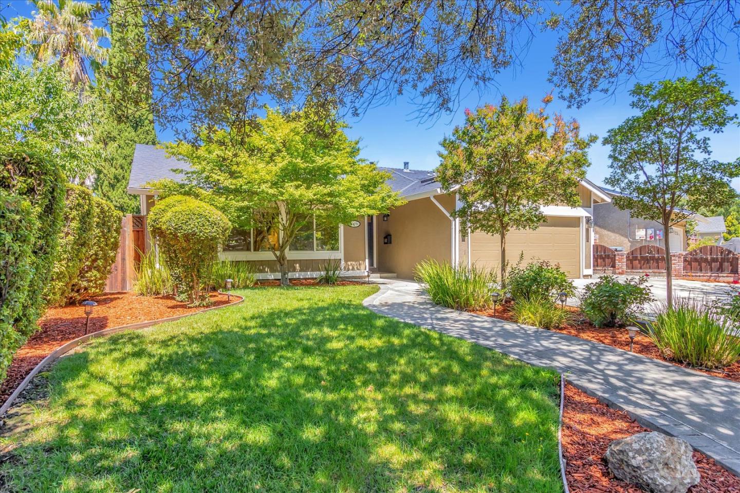 Neighborhood Neighborhood-16