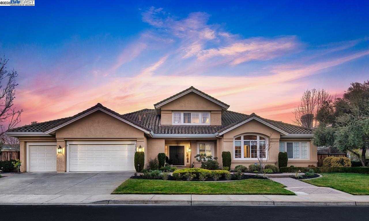 Neighborhood Neighborhood-1