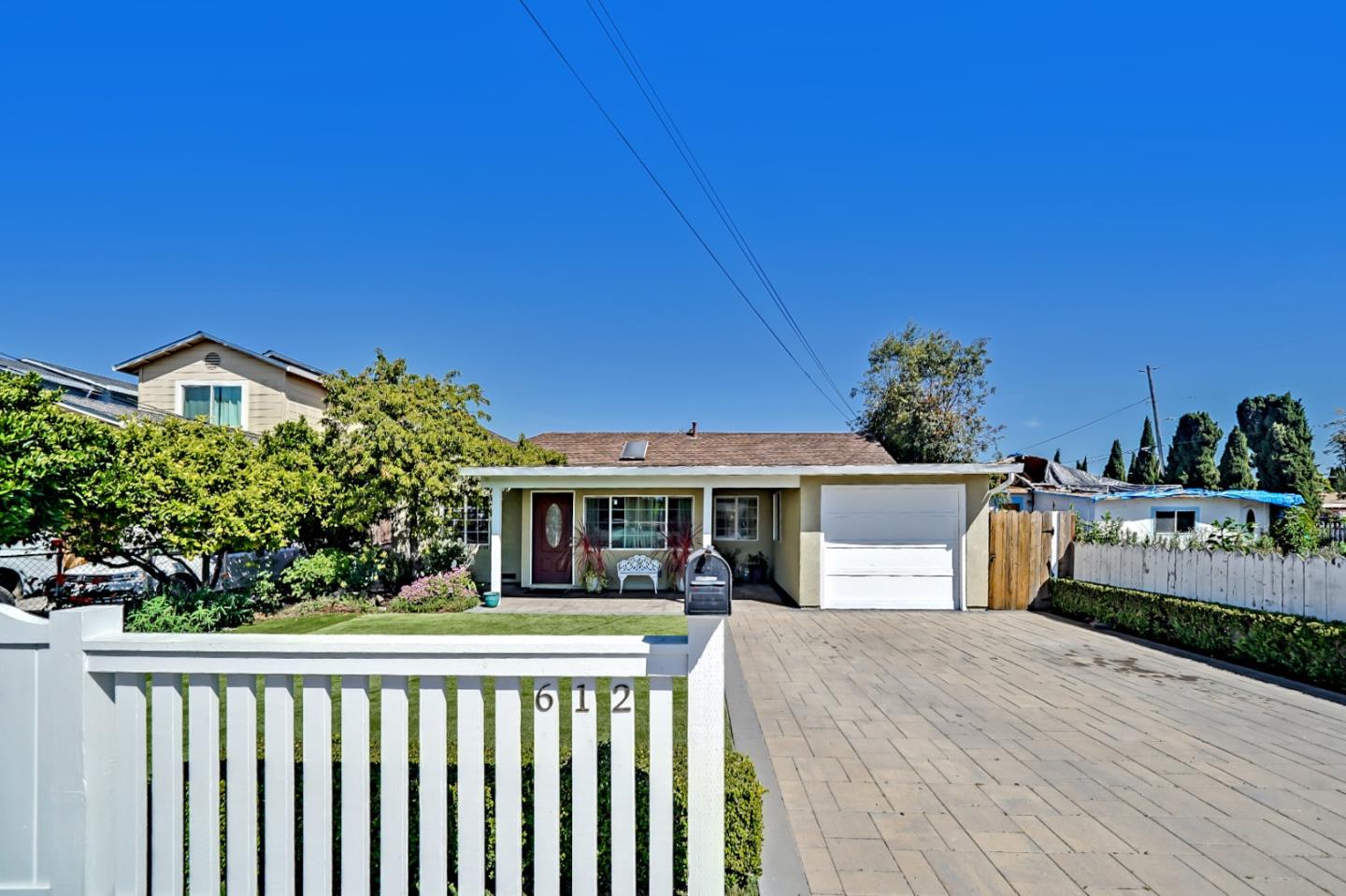 Neighborhood Neighborhood-66