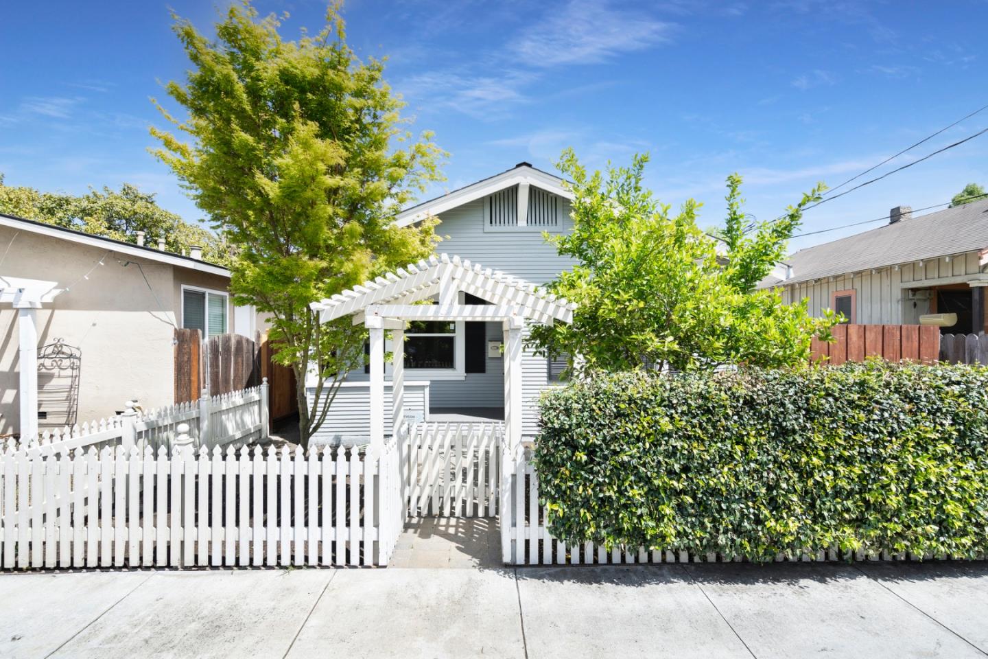 Neighborhood Neighborhood-46