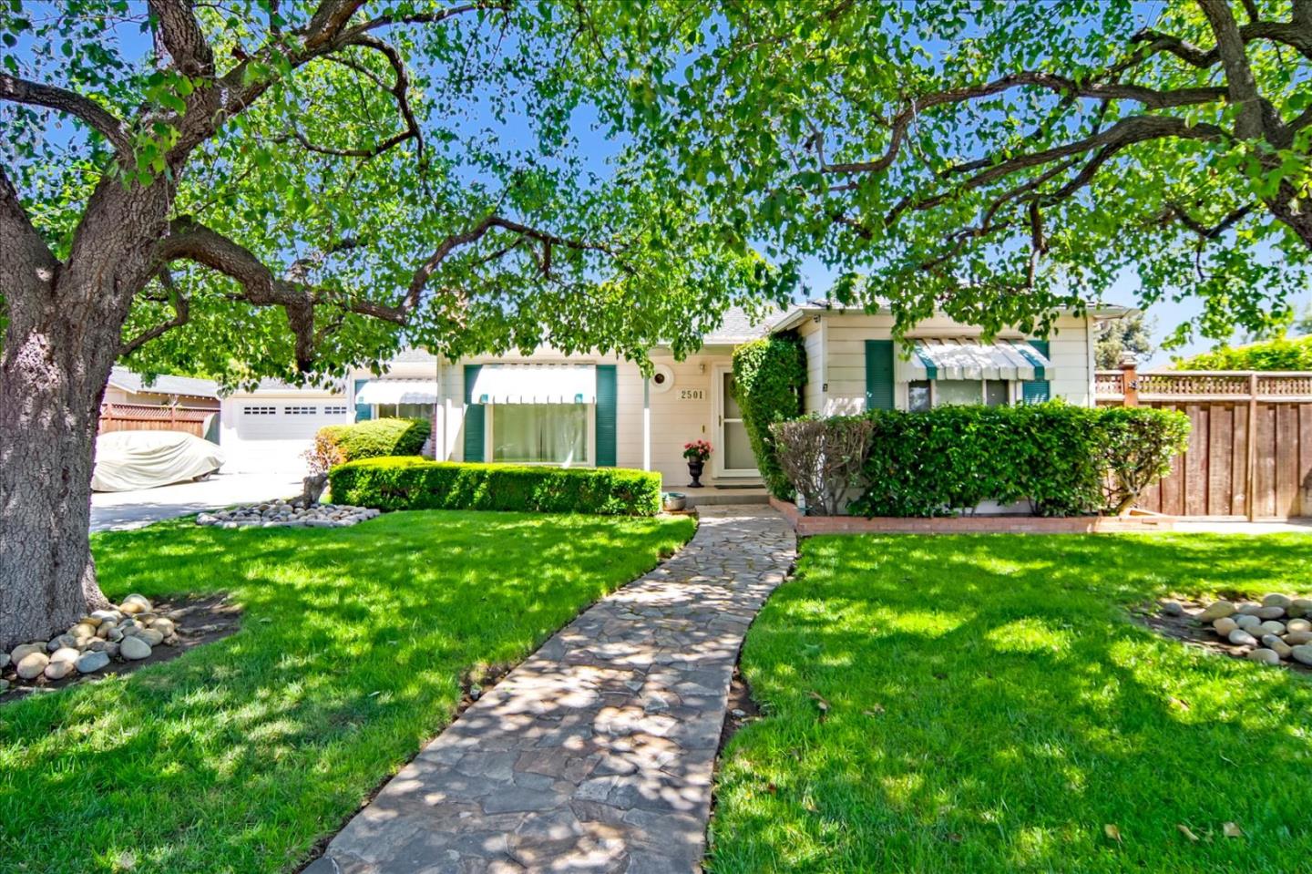 Neighborhood Neighborhood-28