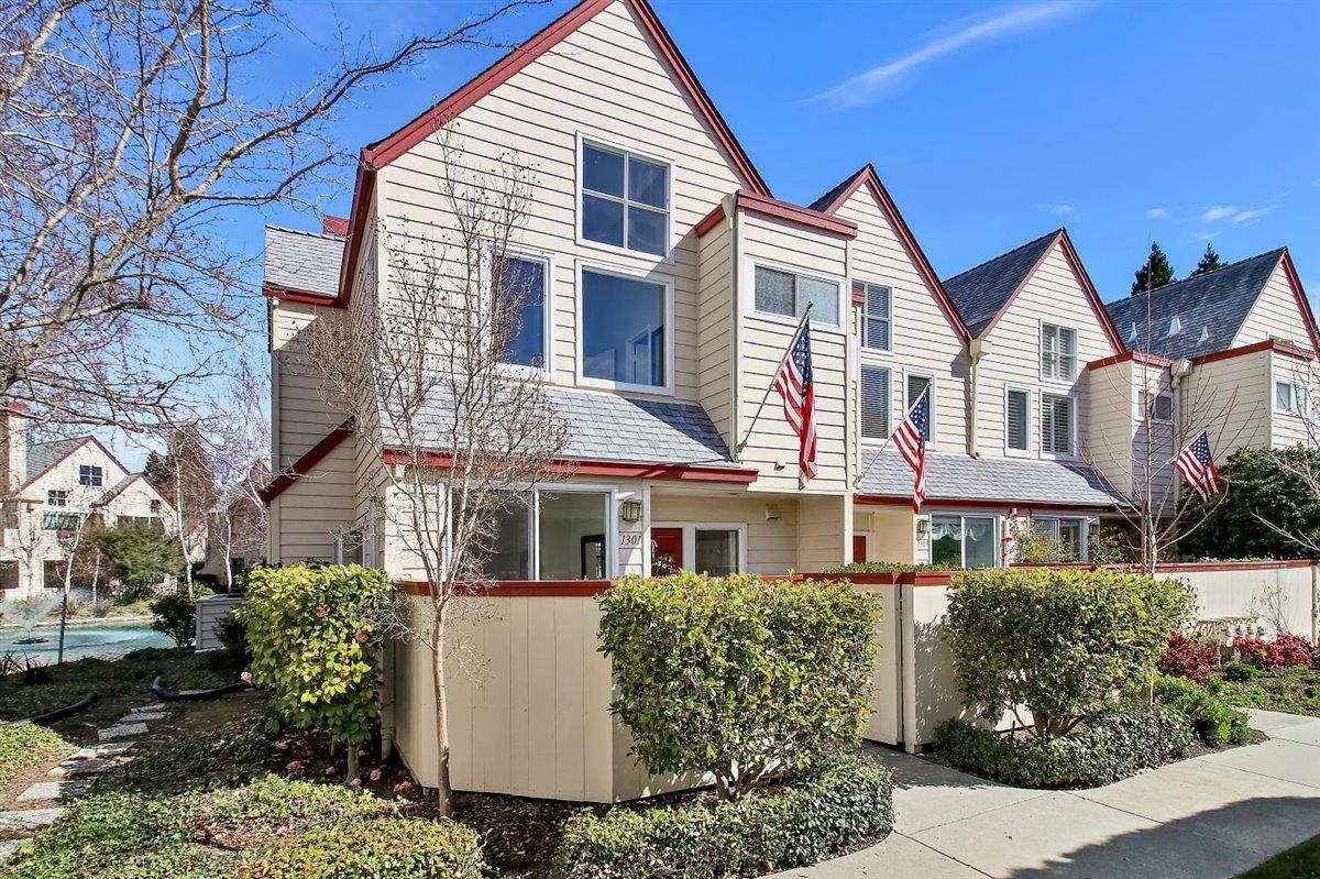 Neighborhood Neighborhood-9