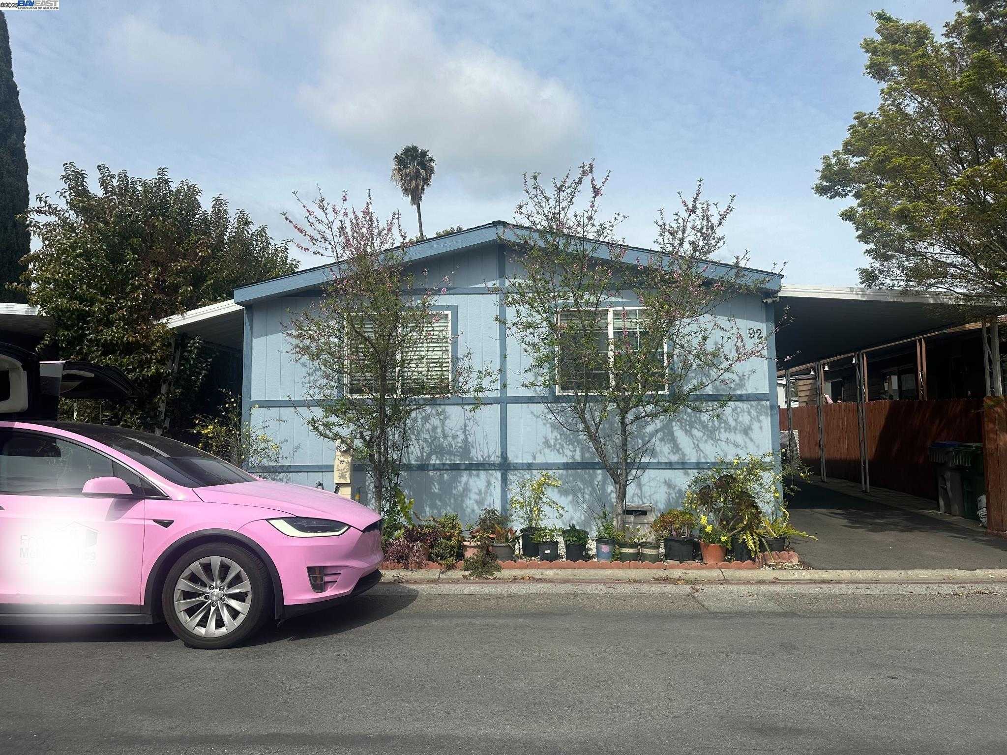 Neighborhood Neighborhood-15