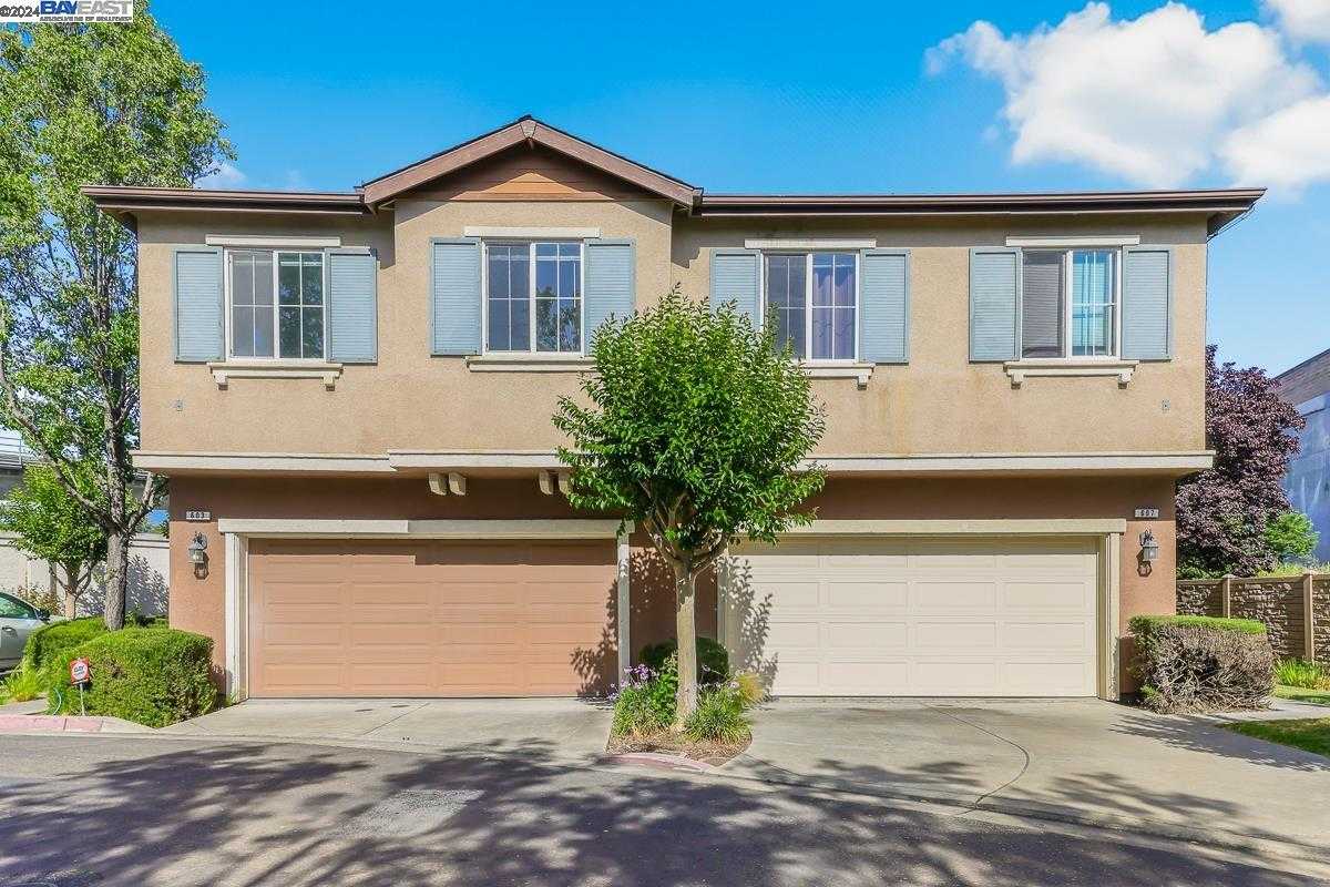 Neighborhood Neighborhood-4