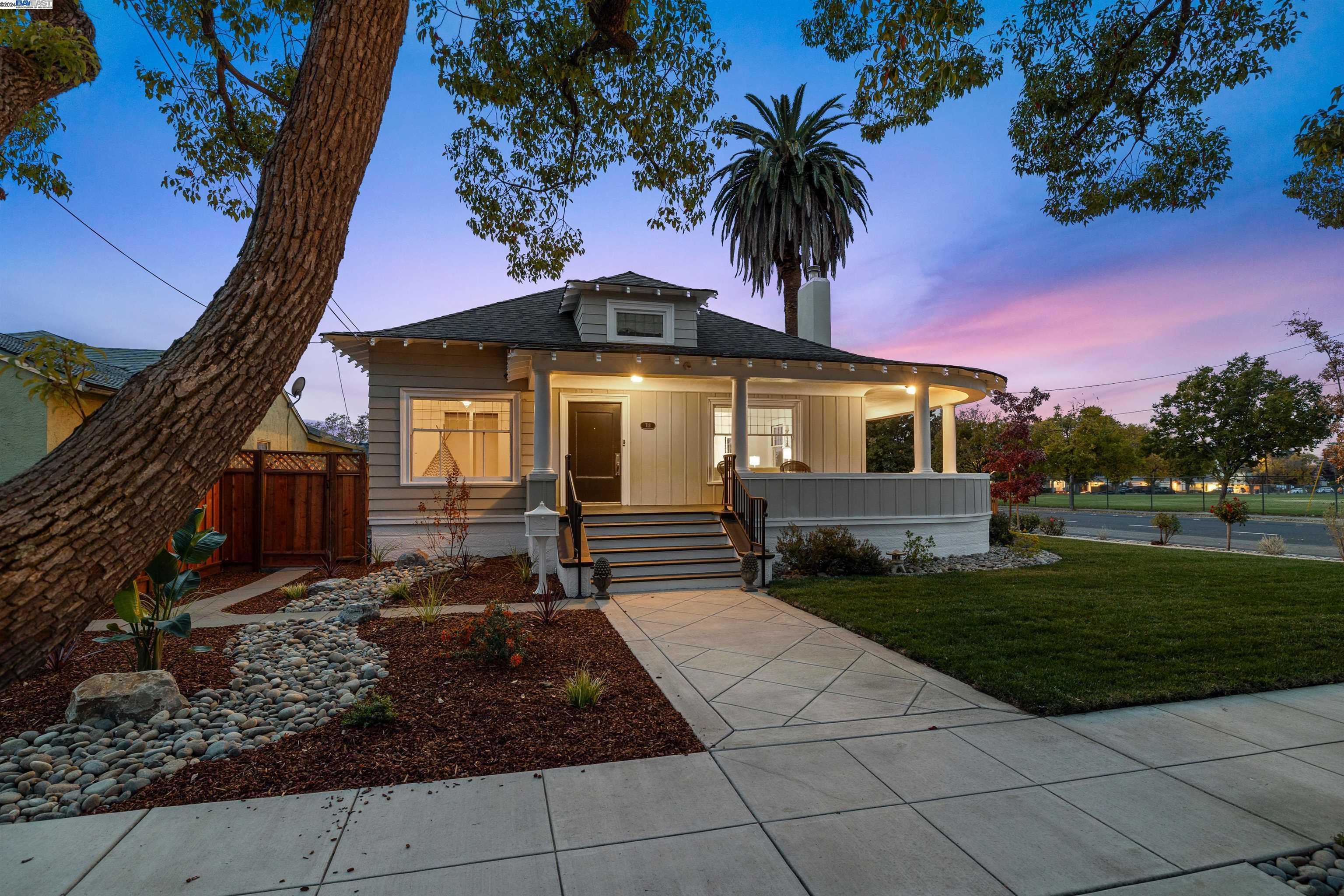 Neighborhood Neighborhood-12