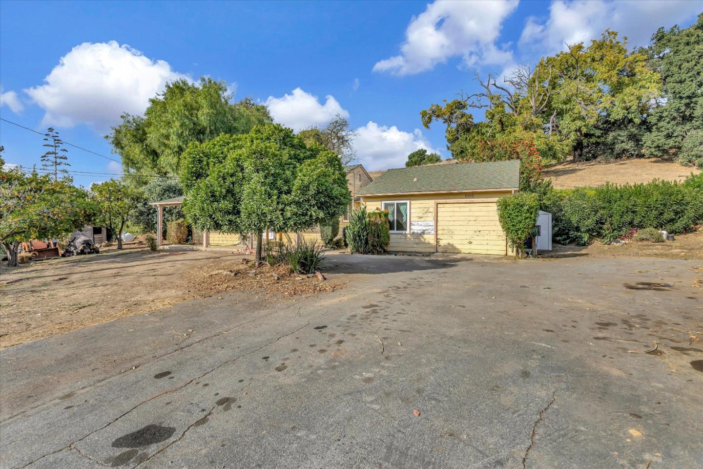 Neighborhood Neighborhood-106