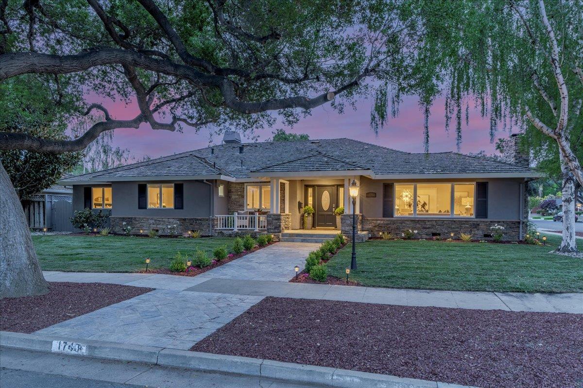 Neighborhood Neighborhood-79