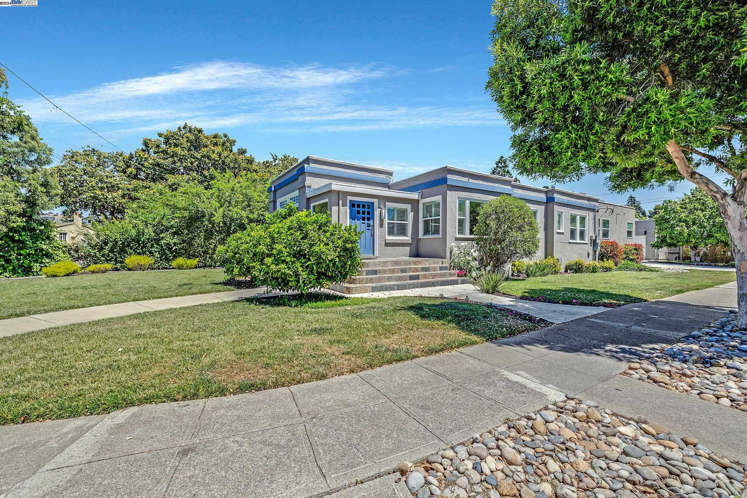 Neighborhood Neighborhood-10