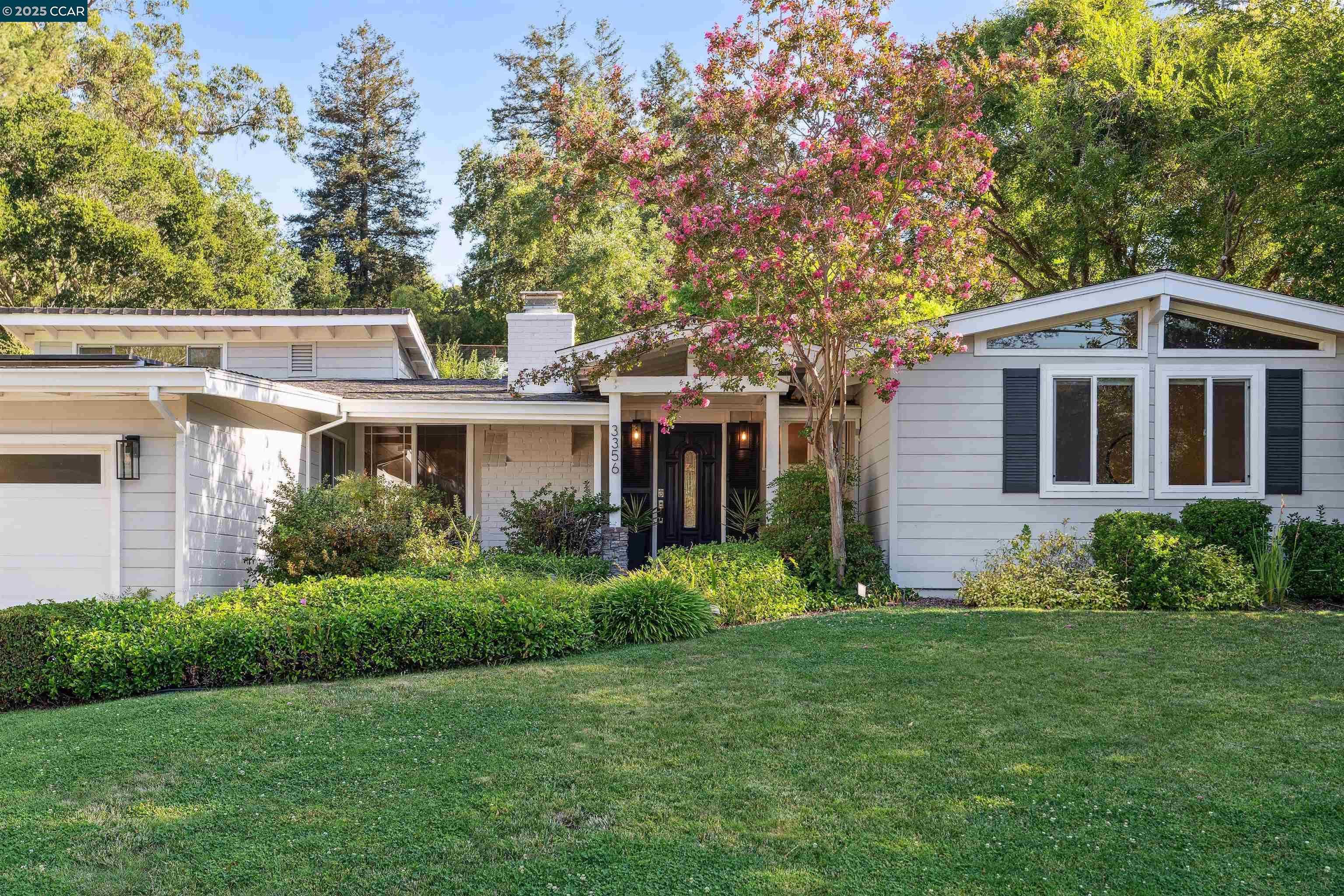 Neighborhood Neighborhood-29