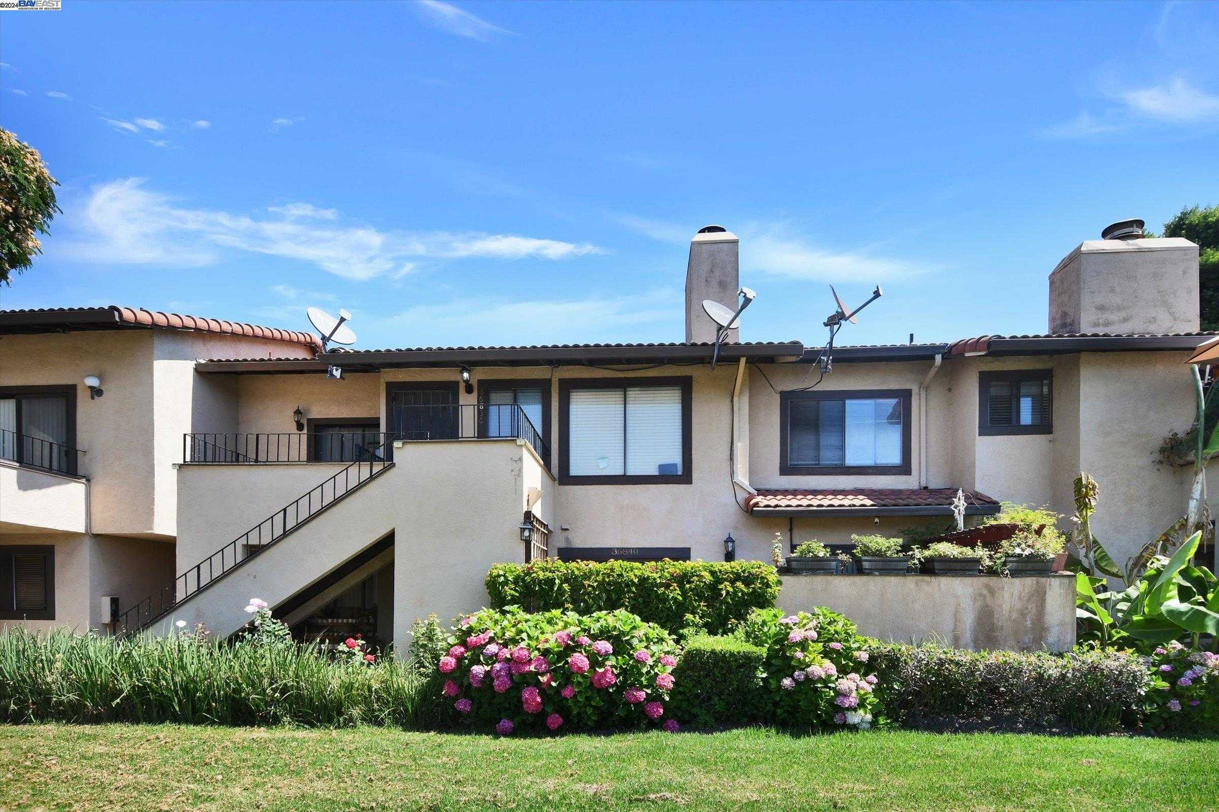 Neighborhood Neighborhood-7