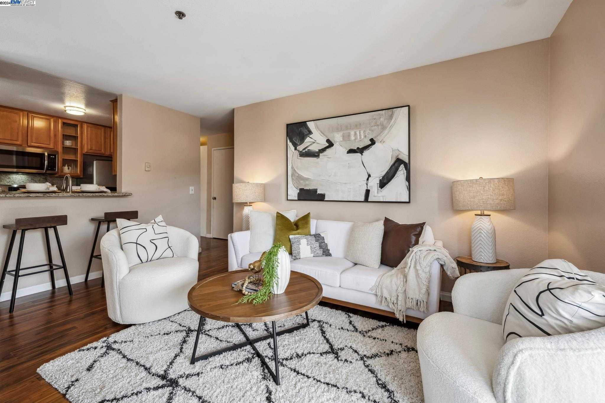 Neighborhood Neighborhood-112