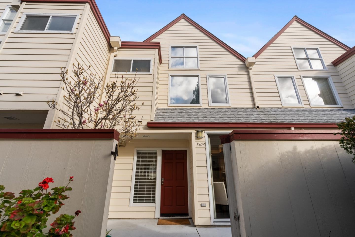 Neighborhood Neighborhood-76