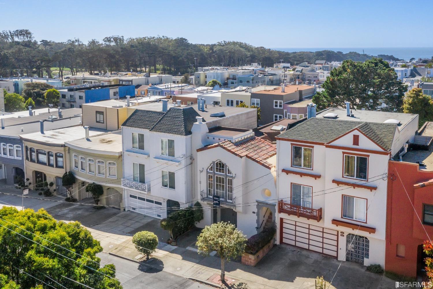 Neighborhood Neighborhood-218