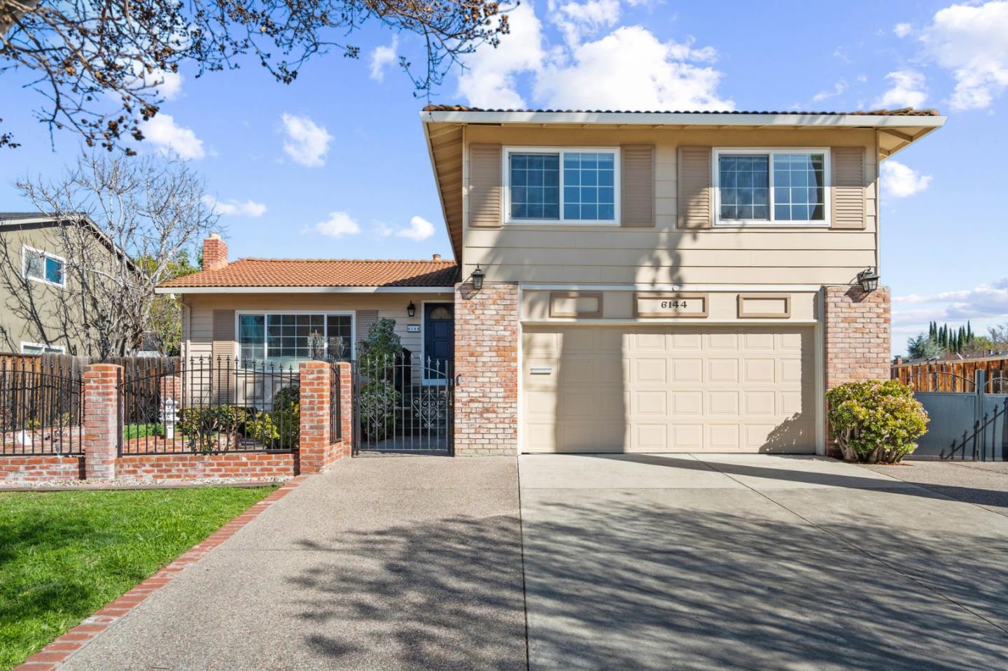 Neighborhood Neighborhood-12