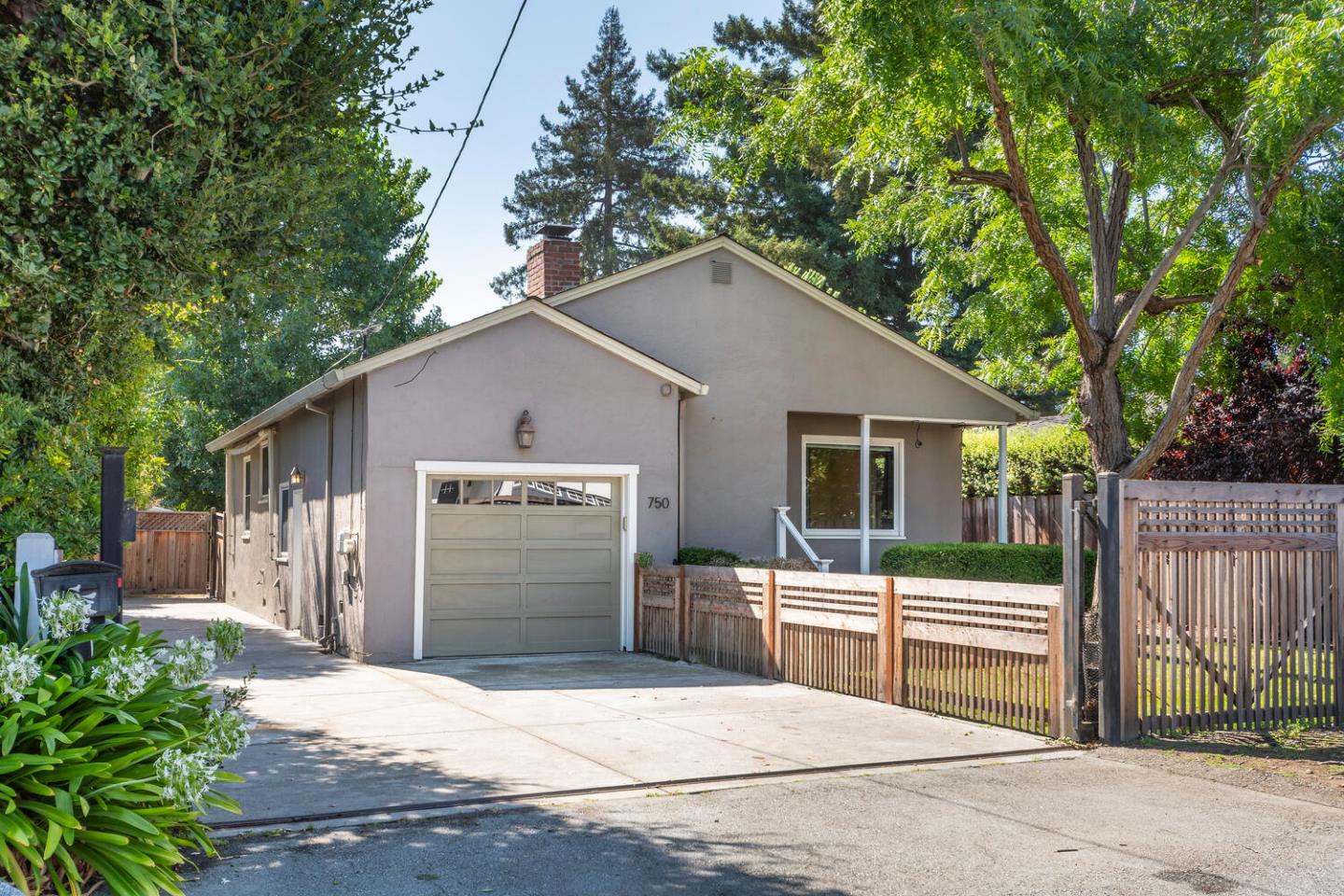 Neighborhood Neighborhood-75