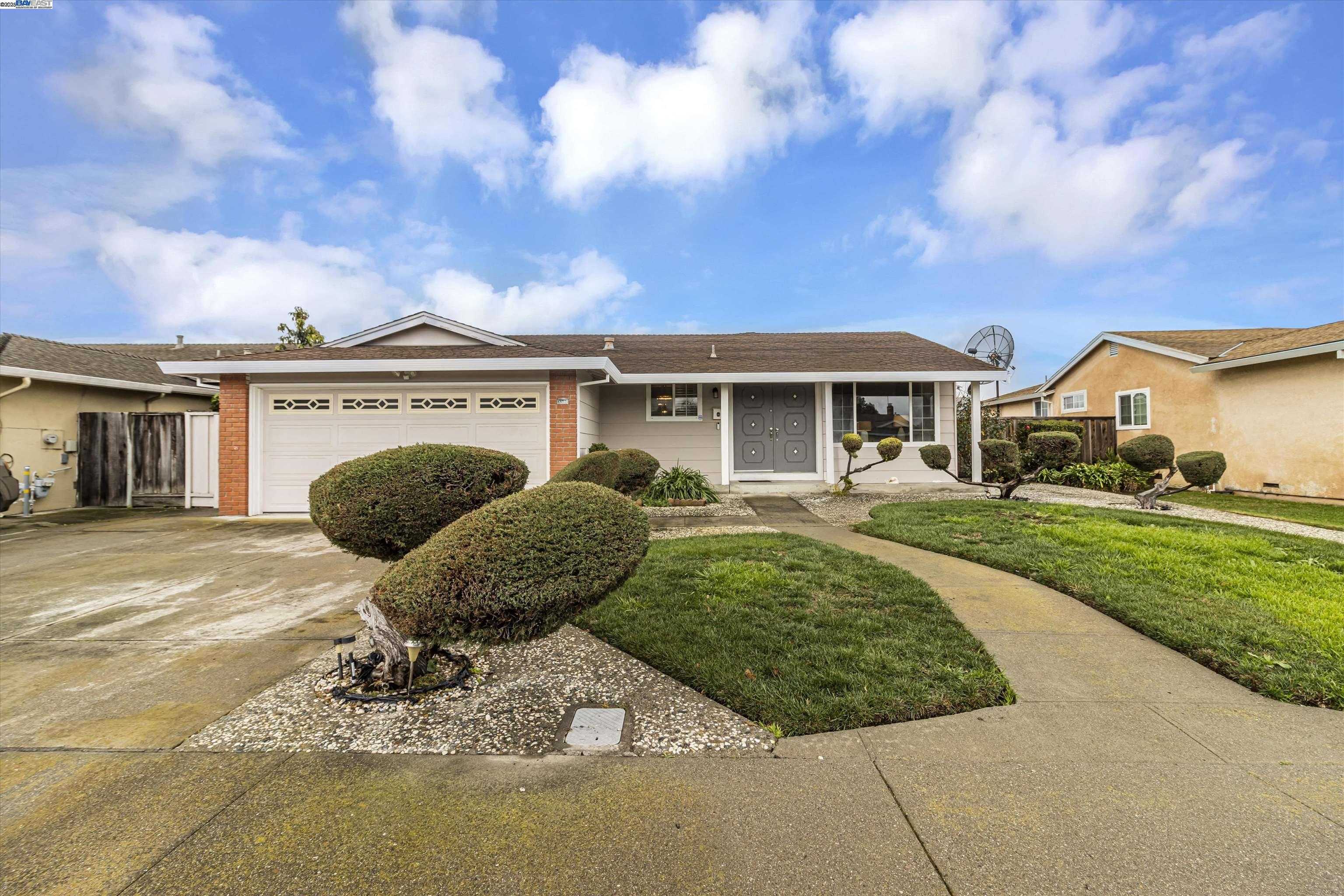 Neighborhood Neighborhood-10