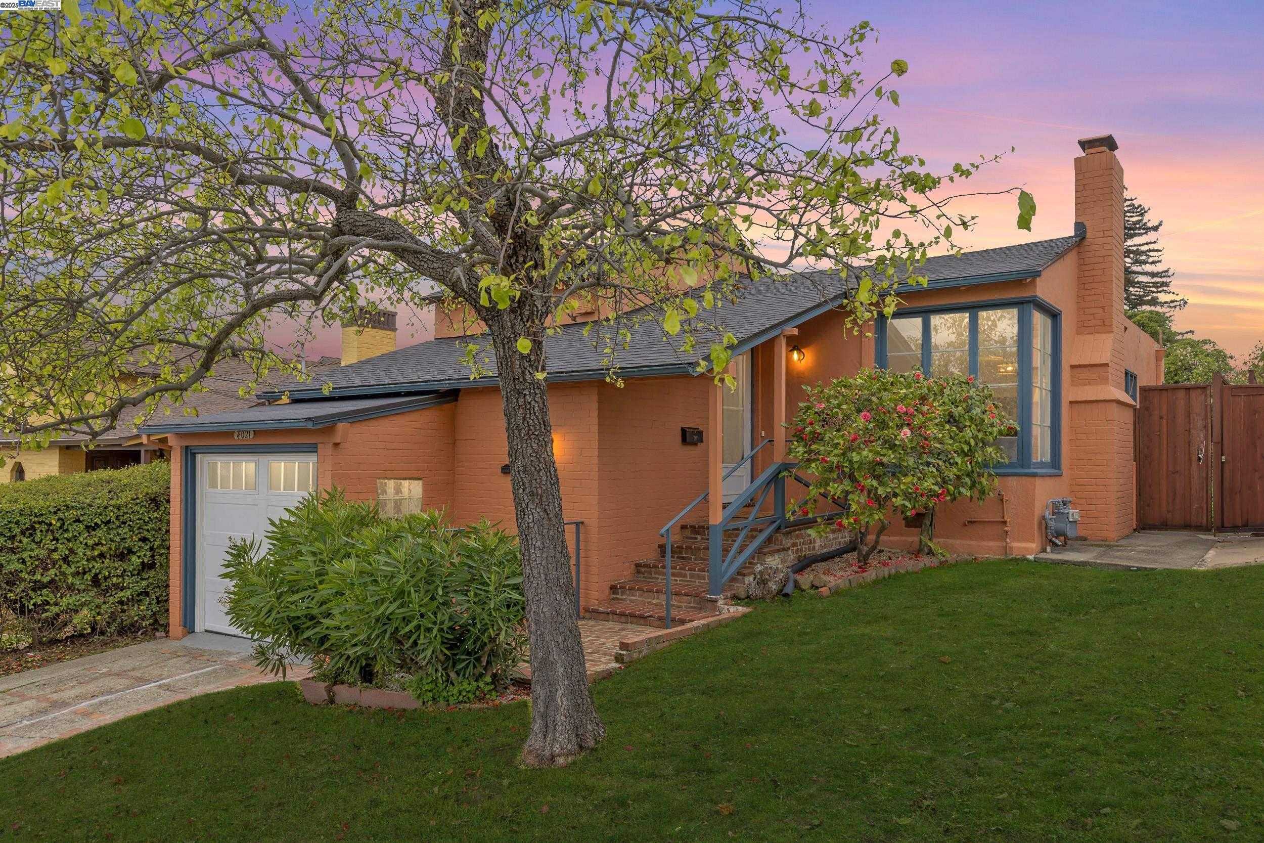 Neighborhood Neighborhood-22