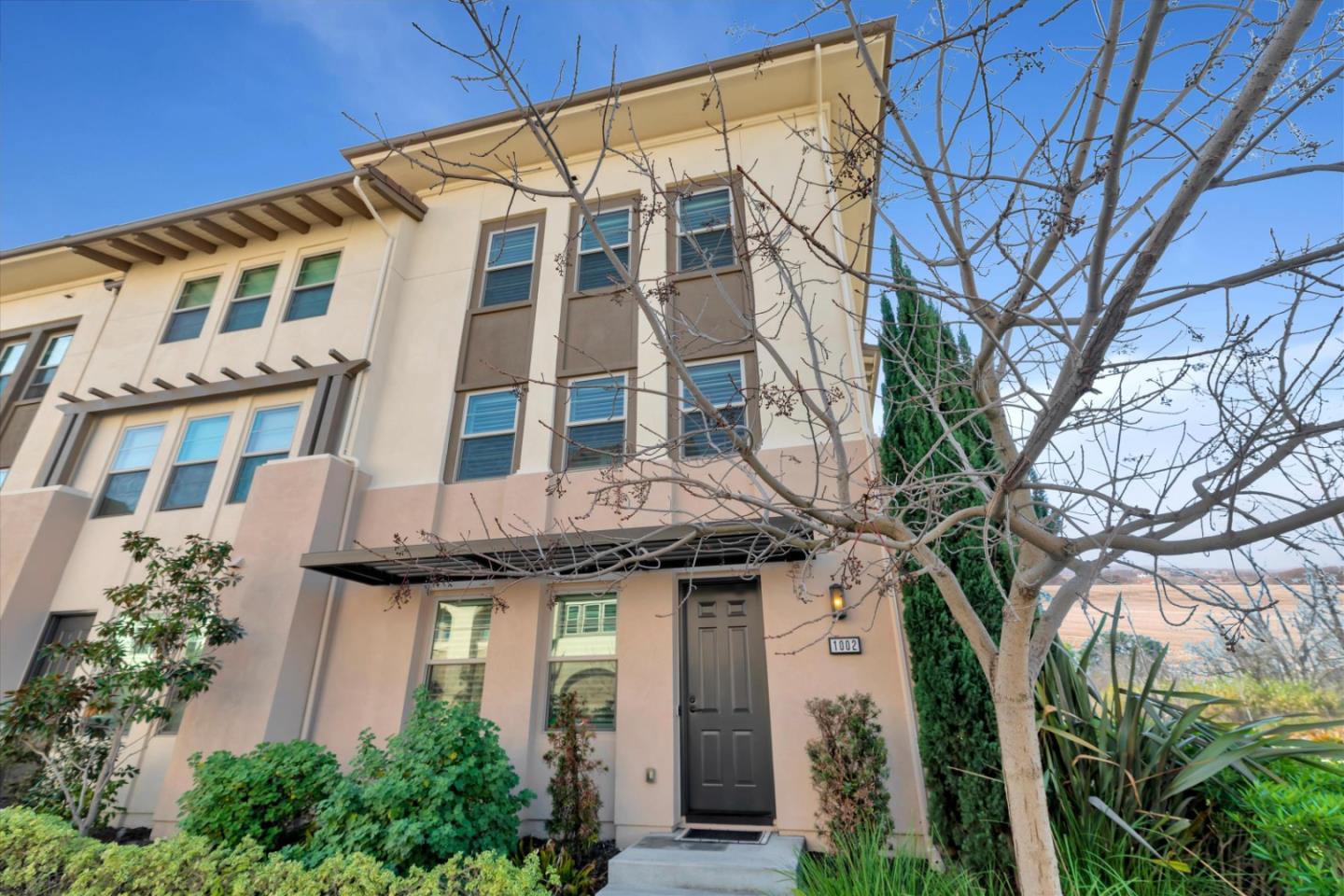 Neighborhood Neighborhood-55