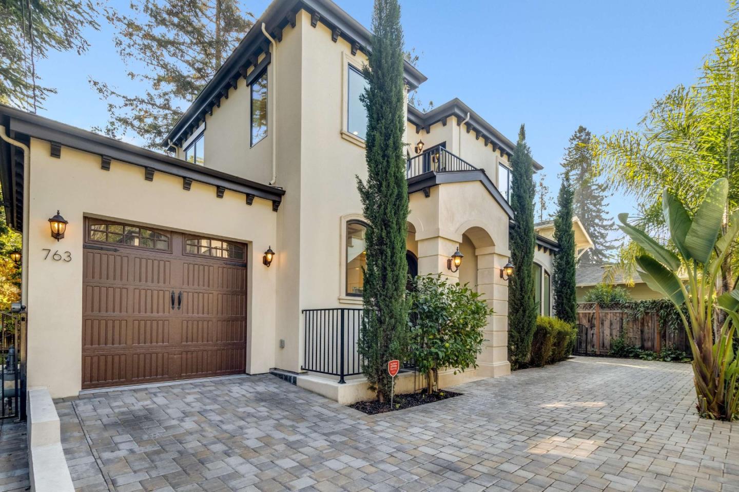 Neighborhood Neighborhood-41