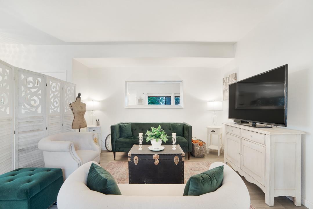 Neighborhood Neighborhood-85