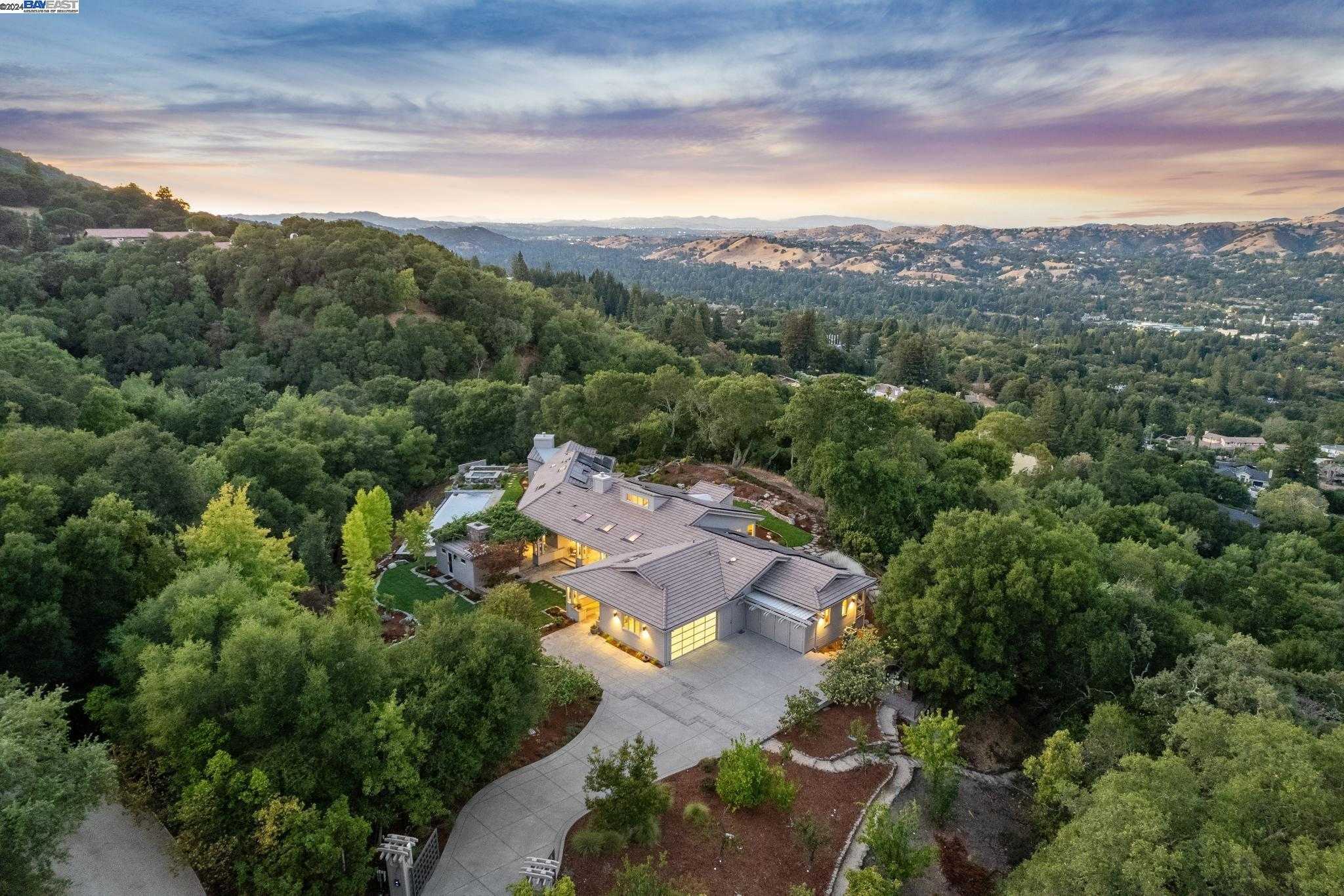 Neighborhood Neighborhood-16