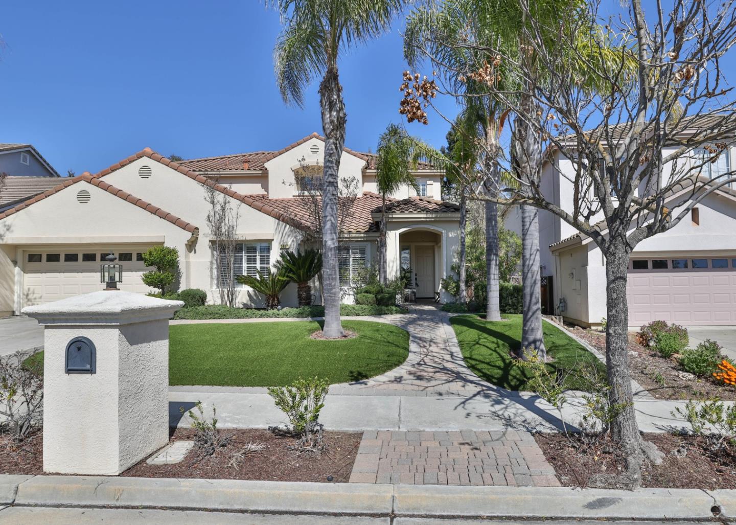 Neighborhood Neighborhood-19