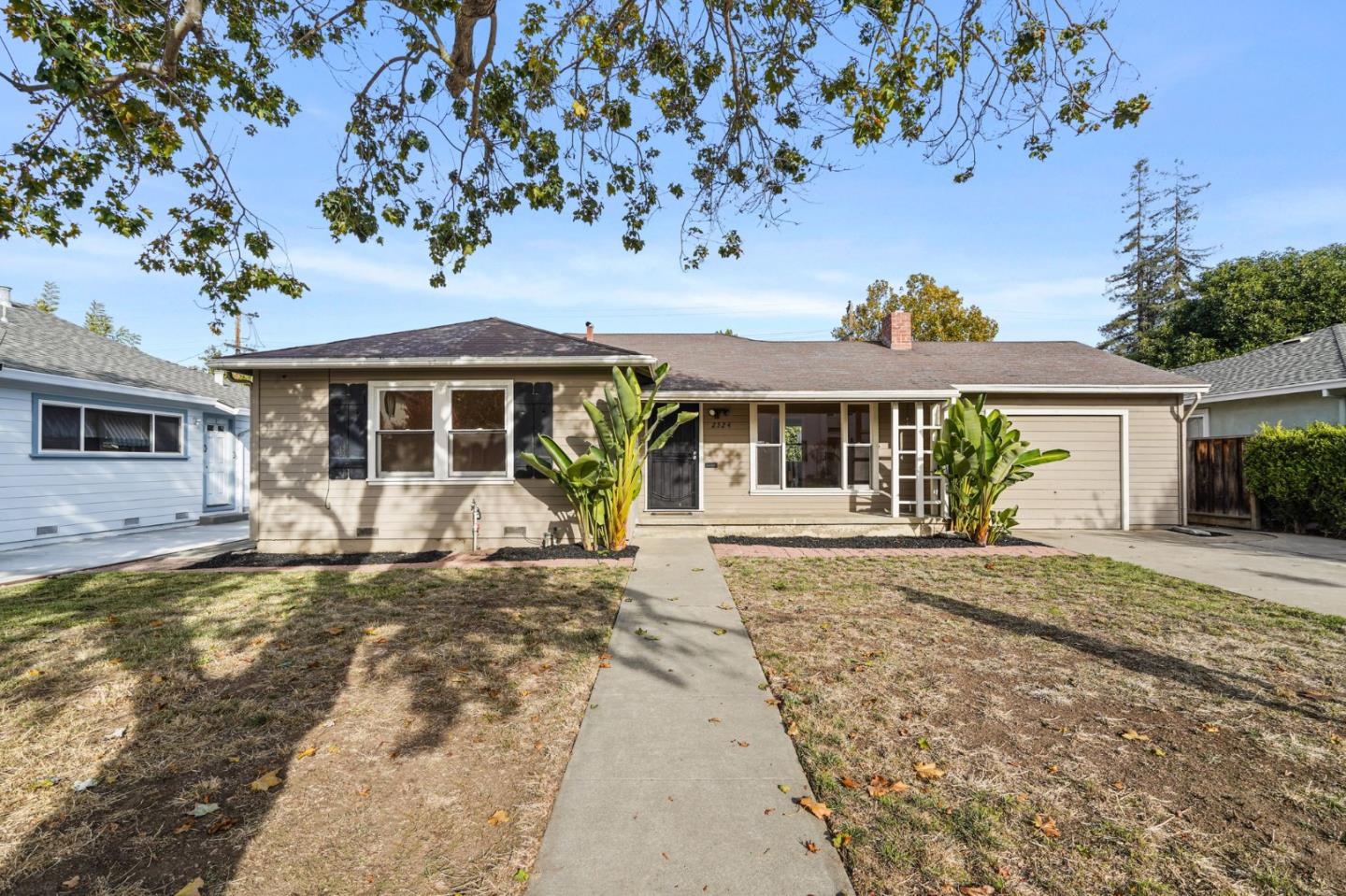 Neighborhood Neighborhood-83