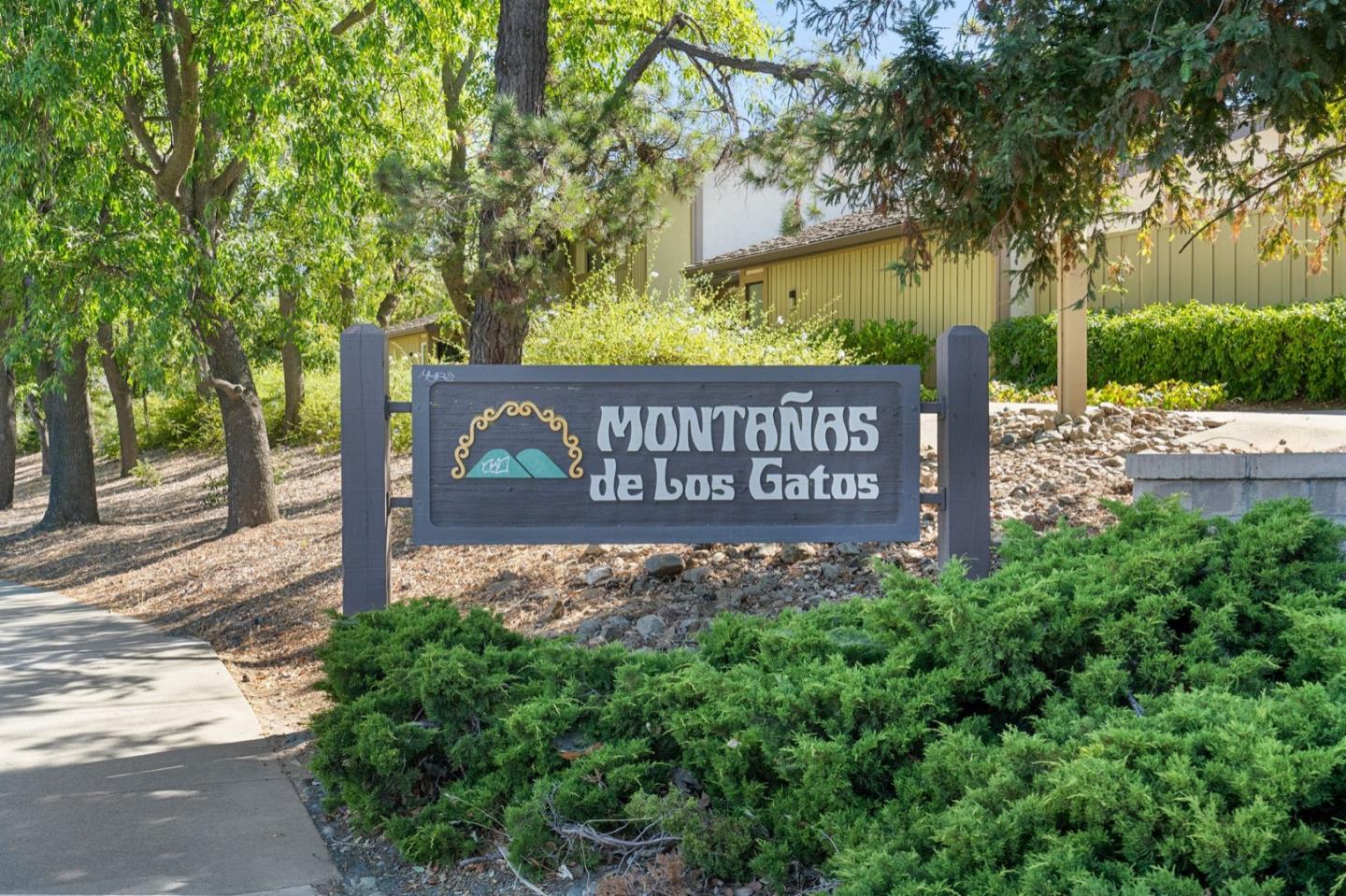 Neighborhood Neighborhood-112