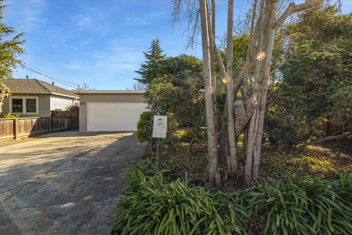 Neighborhood Neighborhood-40