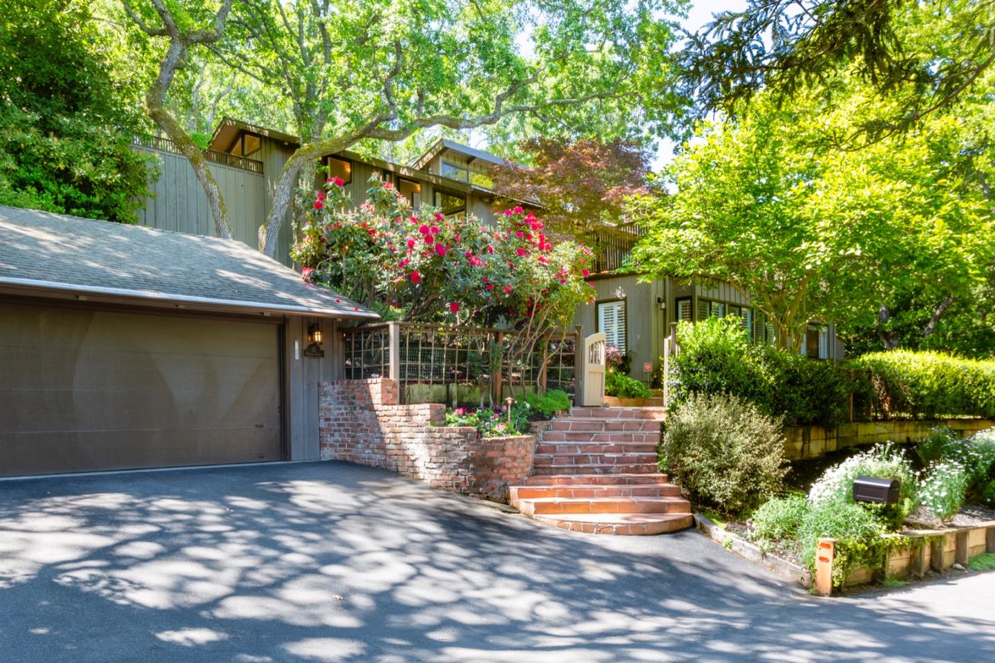 Neighborhood Neighborhood-1