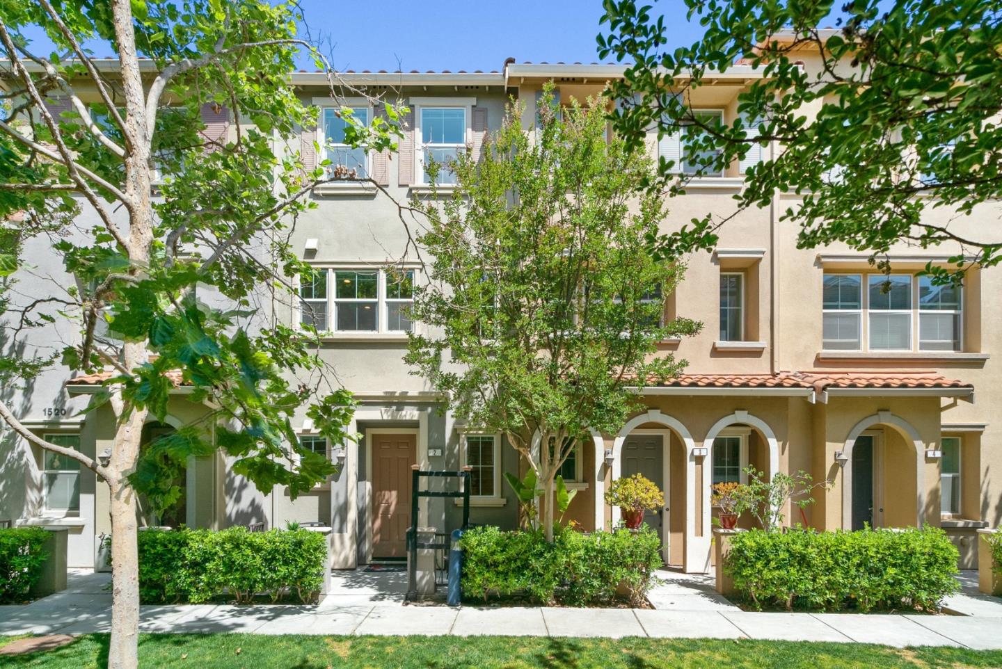 Neighborhood Neighborhood-33