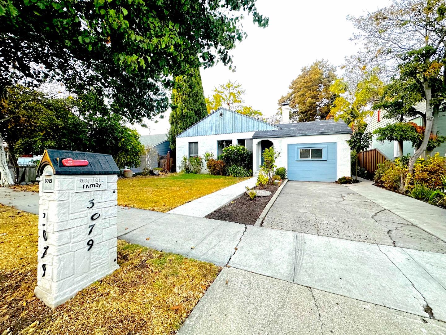 Neighborhood Neighborhood-6