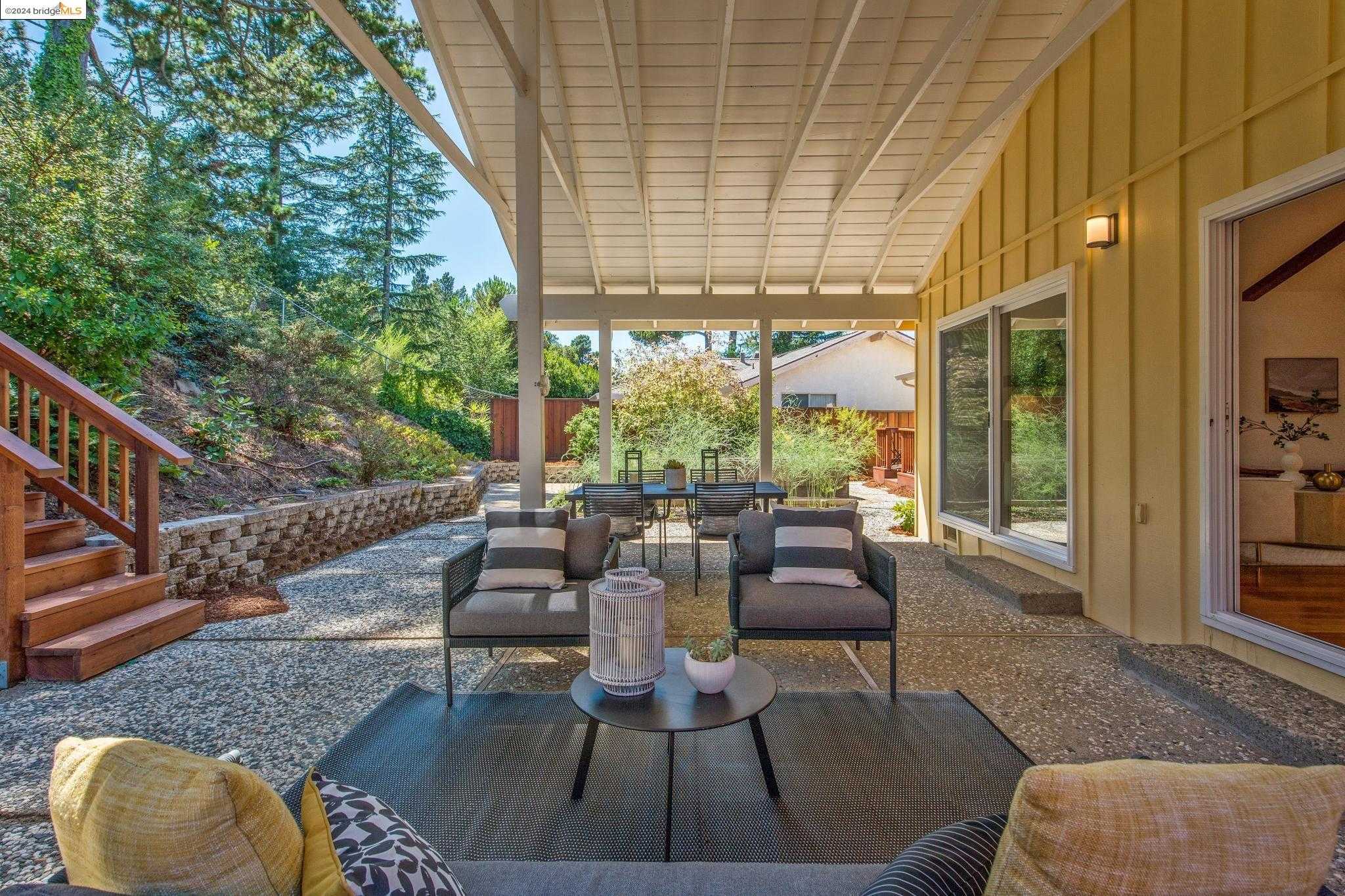 Neighborhood Neighborhood-3