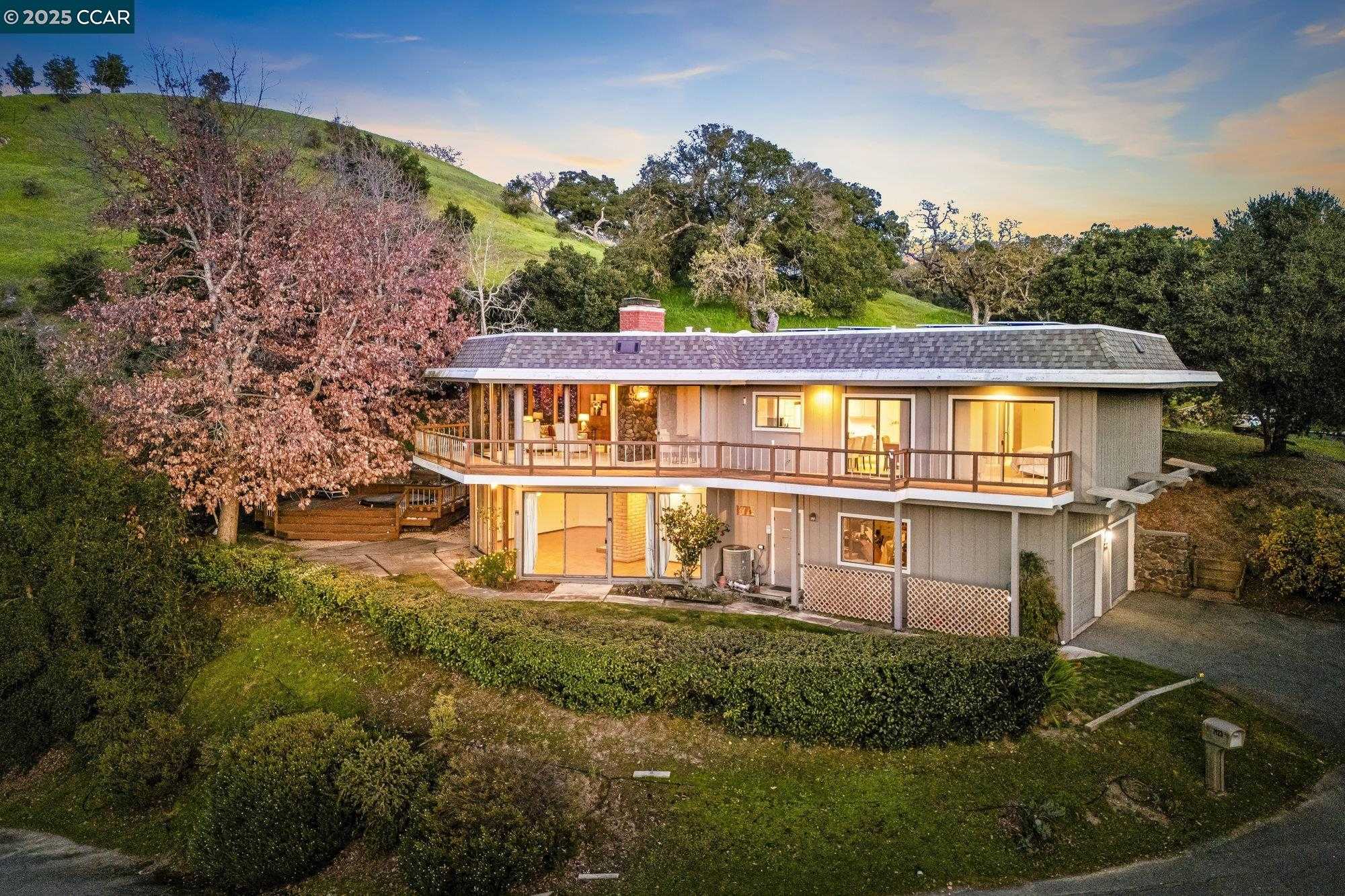 Neighborhood Neighborhood-33