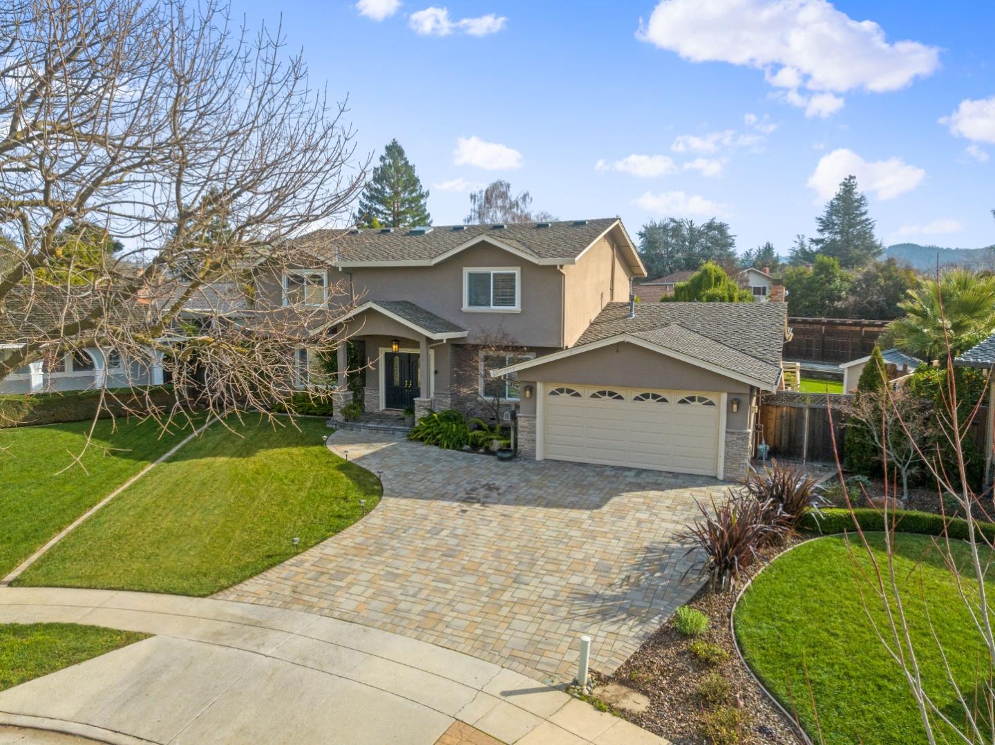 Neighborhood Neighborhood-20