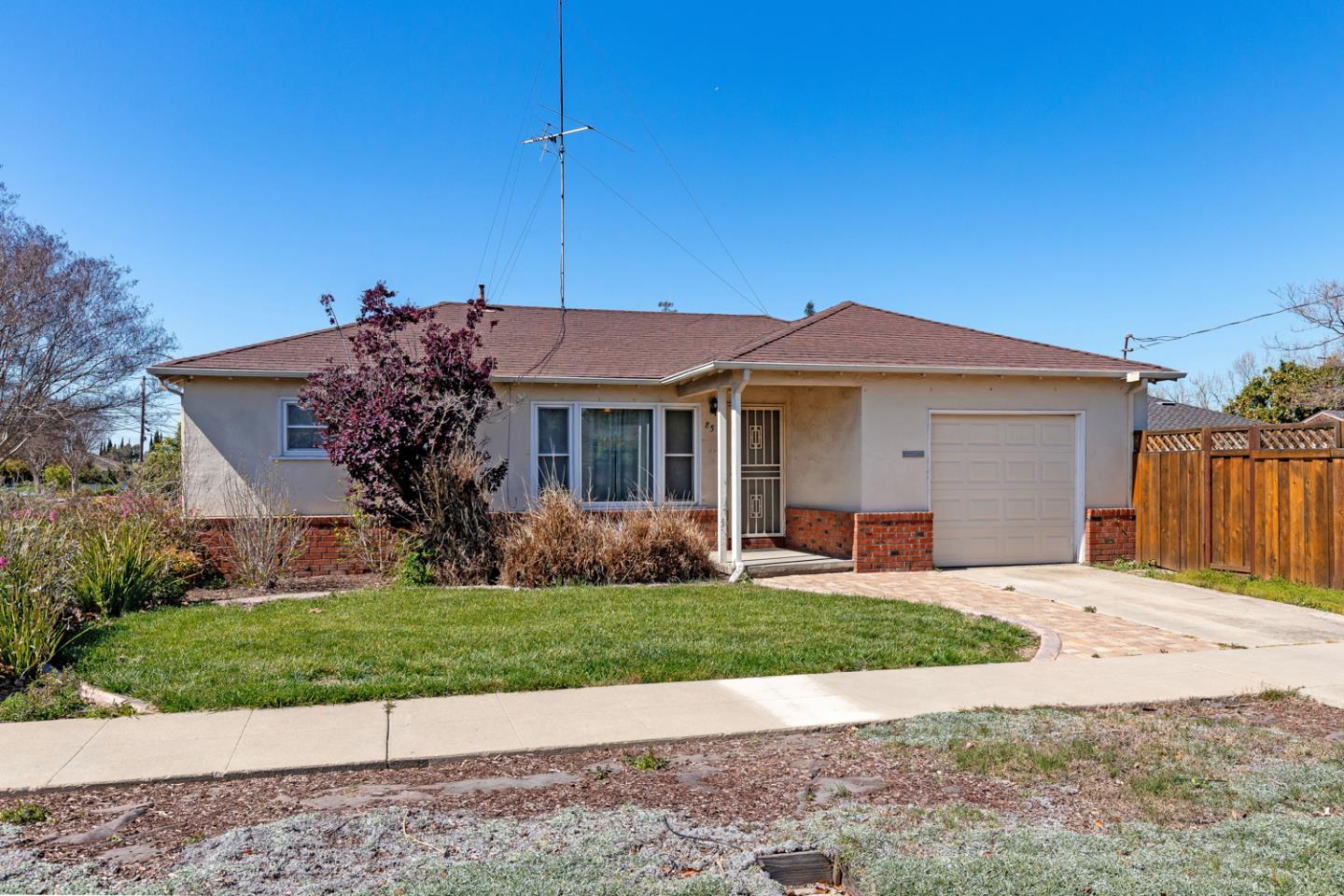 Neighborhood Neighborhood-70