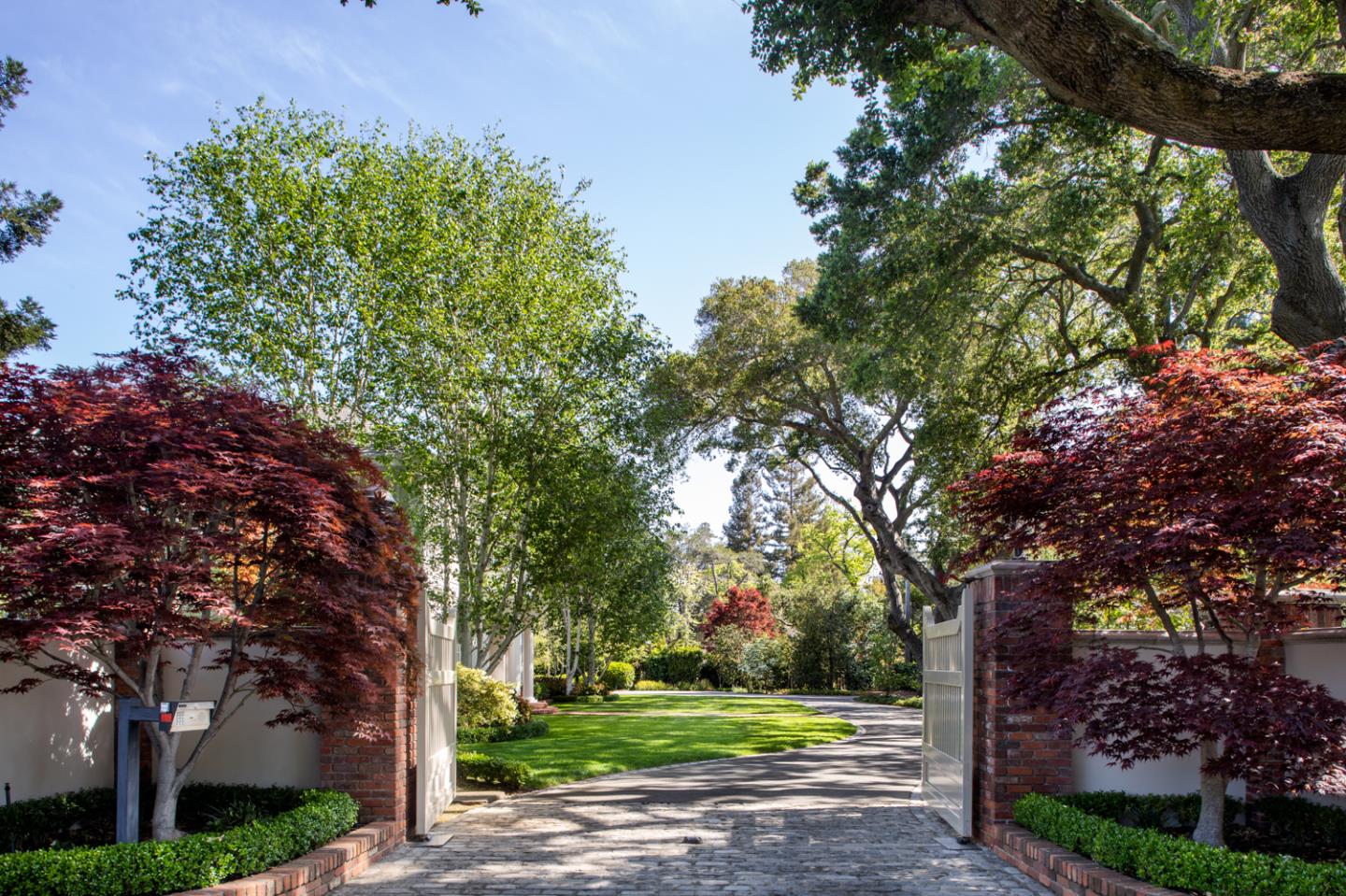 Neighborhood Neighborhood-16