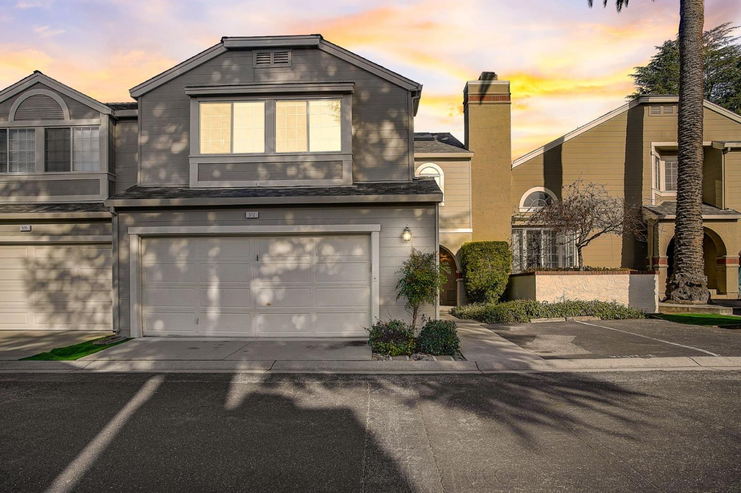 Neighborhood Neighborhood-78