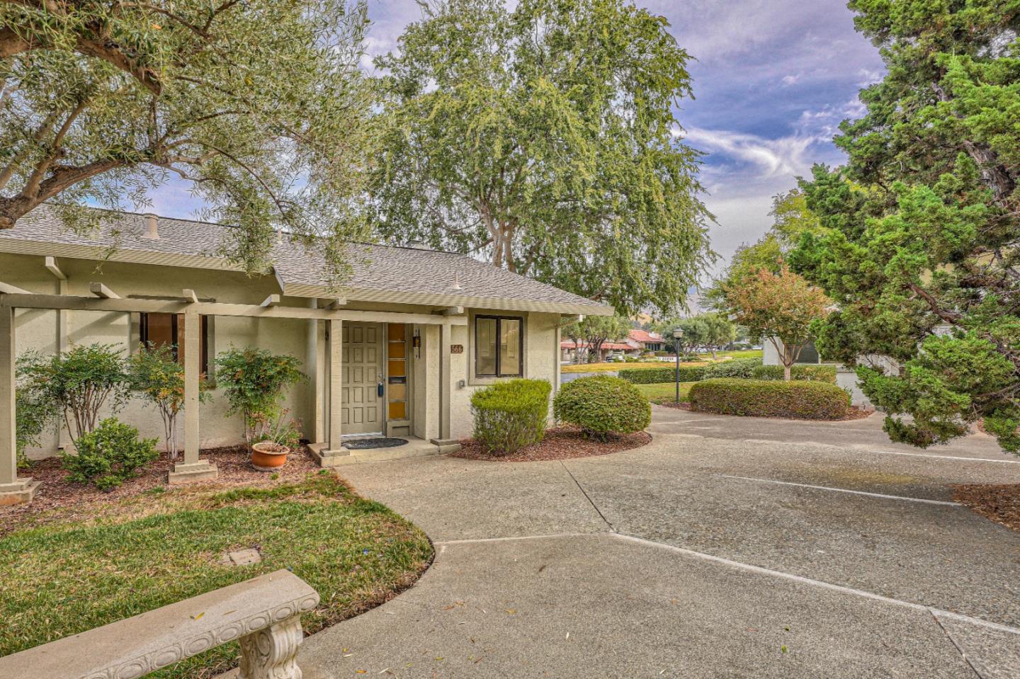 Neighborhood Neighborhood-106