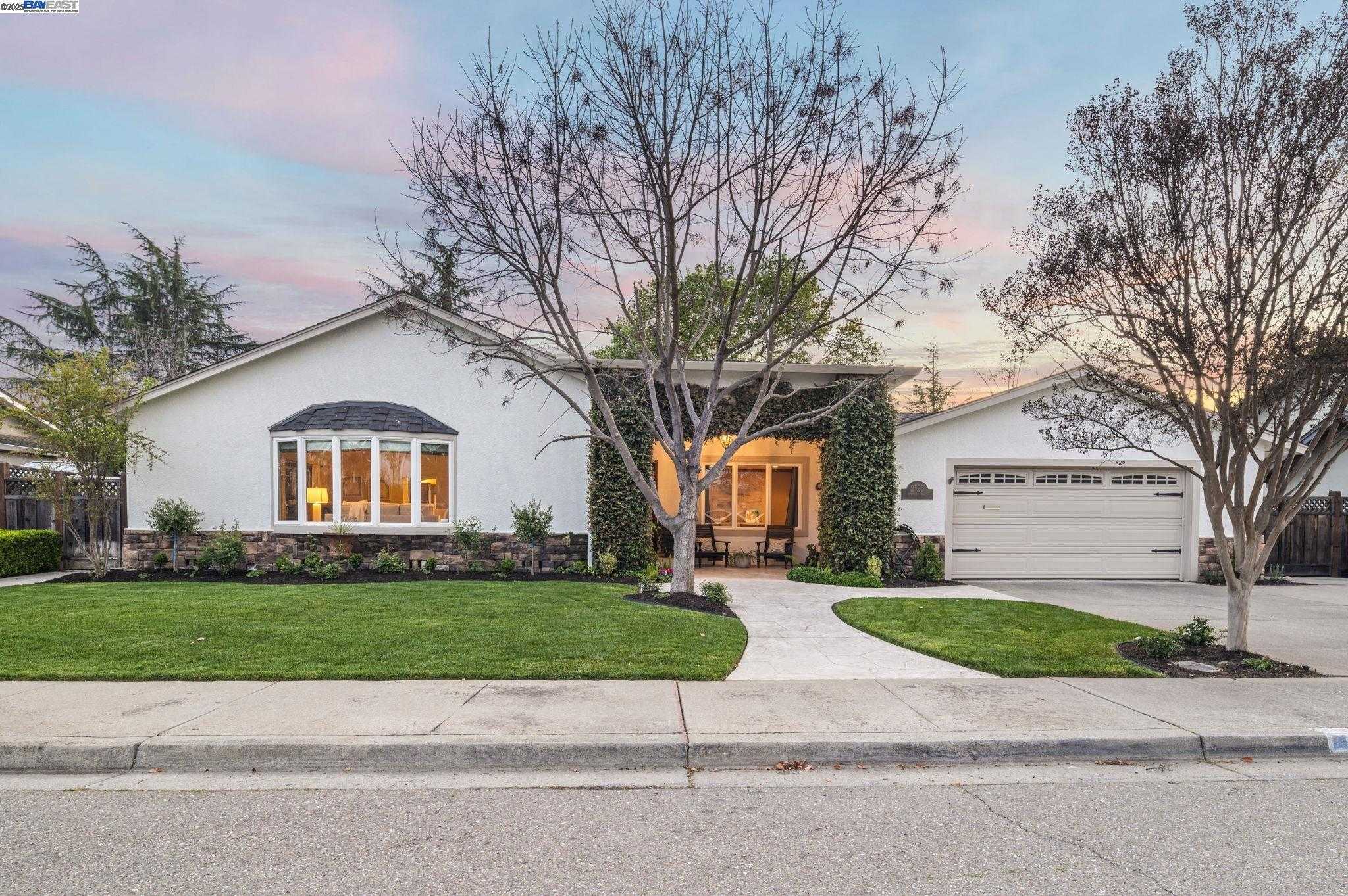 Neighborhood Neighborhood-23