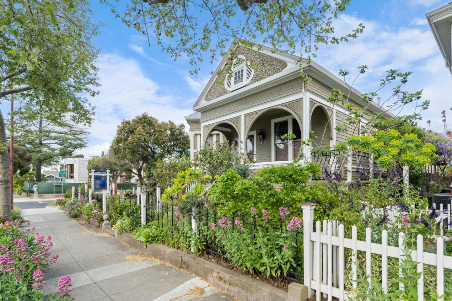 Neighborhood Neighborhood-19