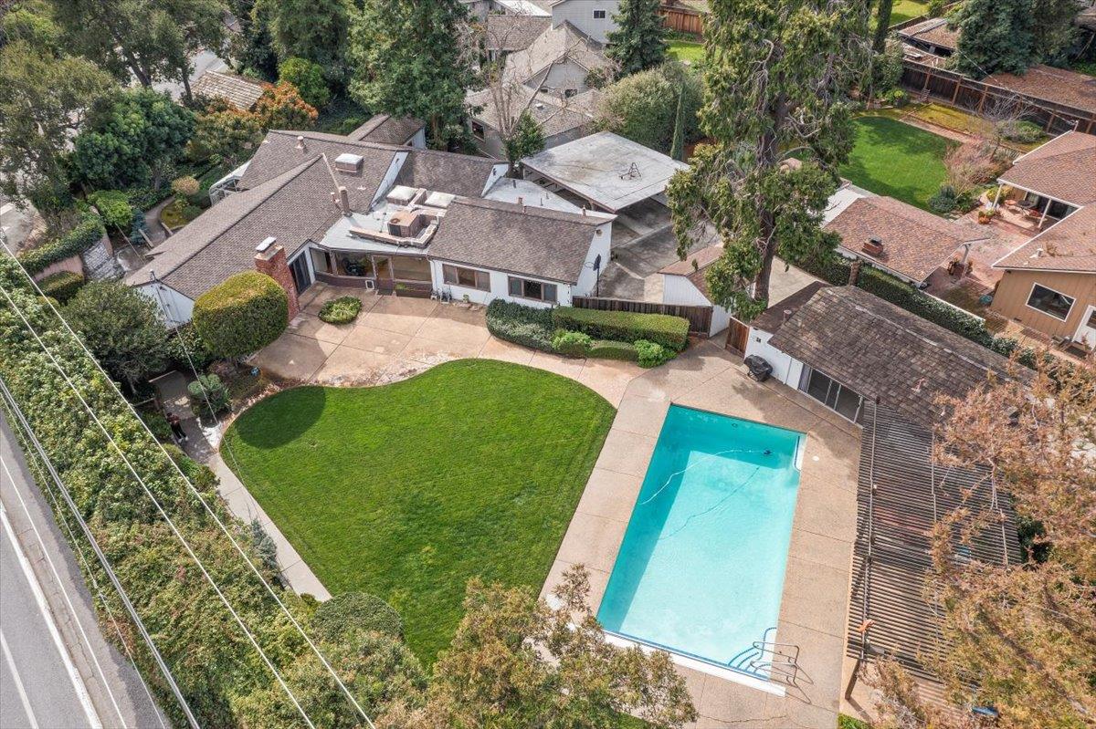 Neighborhood Neighborhood-12