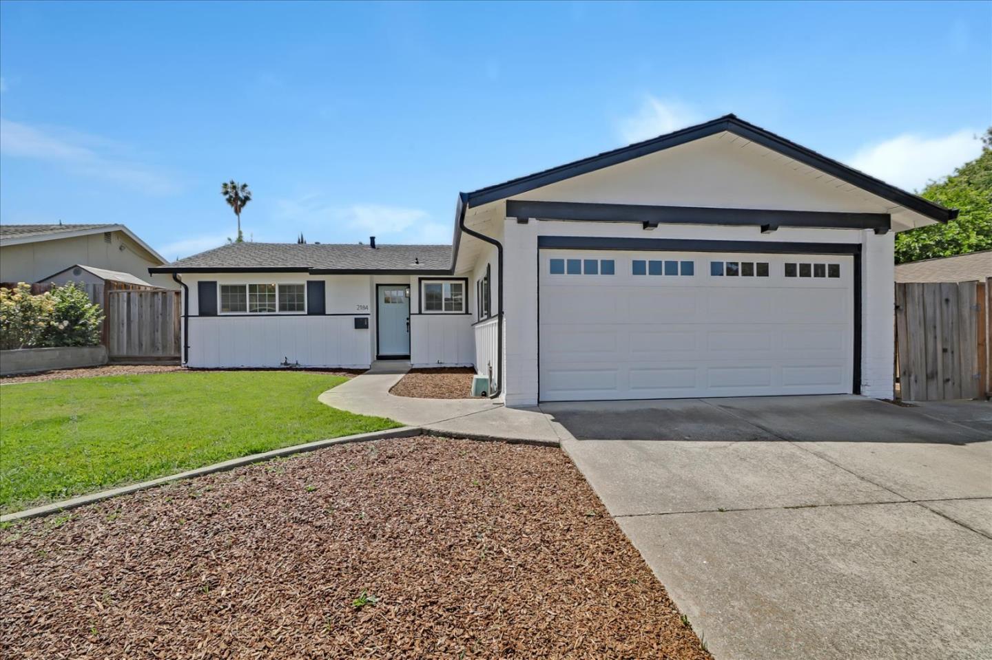 Neighborhood Neighborhood-20