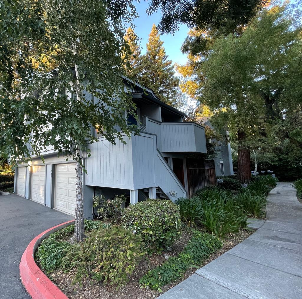 Neighborhood Neighborhood-42